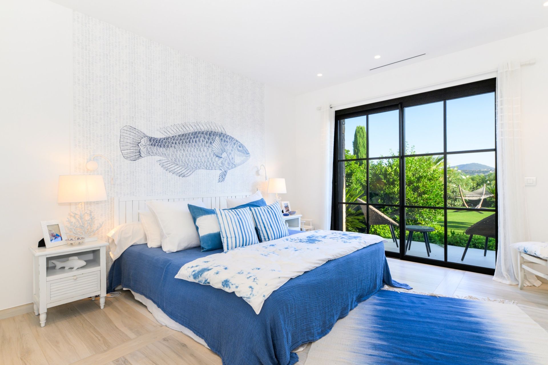 contemporary house 12 Rooms for sale on STE MAXIME (83120)