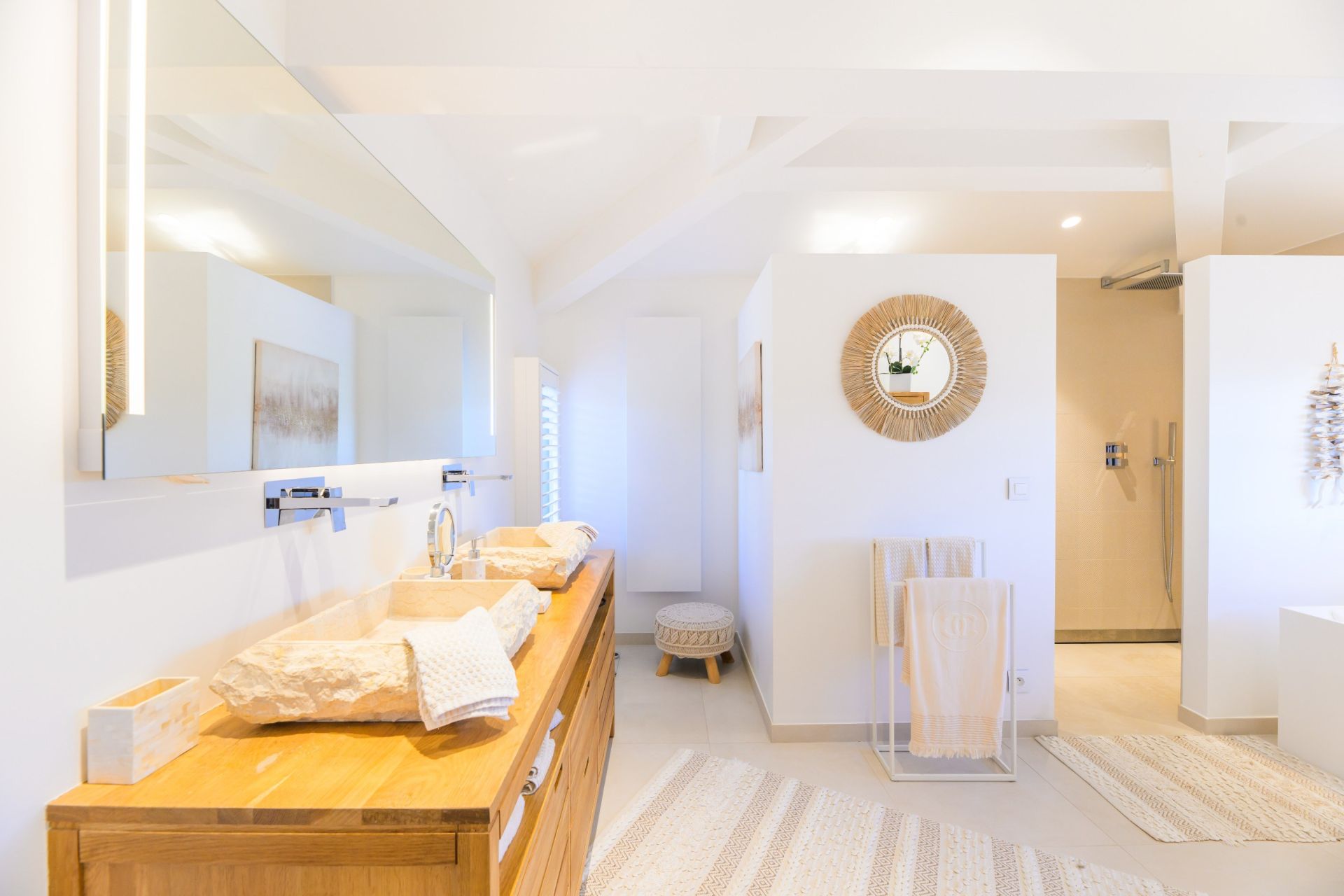 contemporary house 12 Rooms for sale on STE MAXIME (83120)