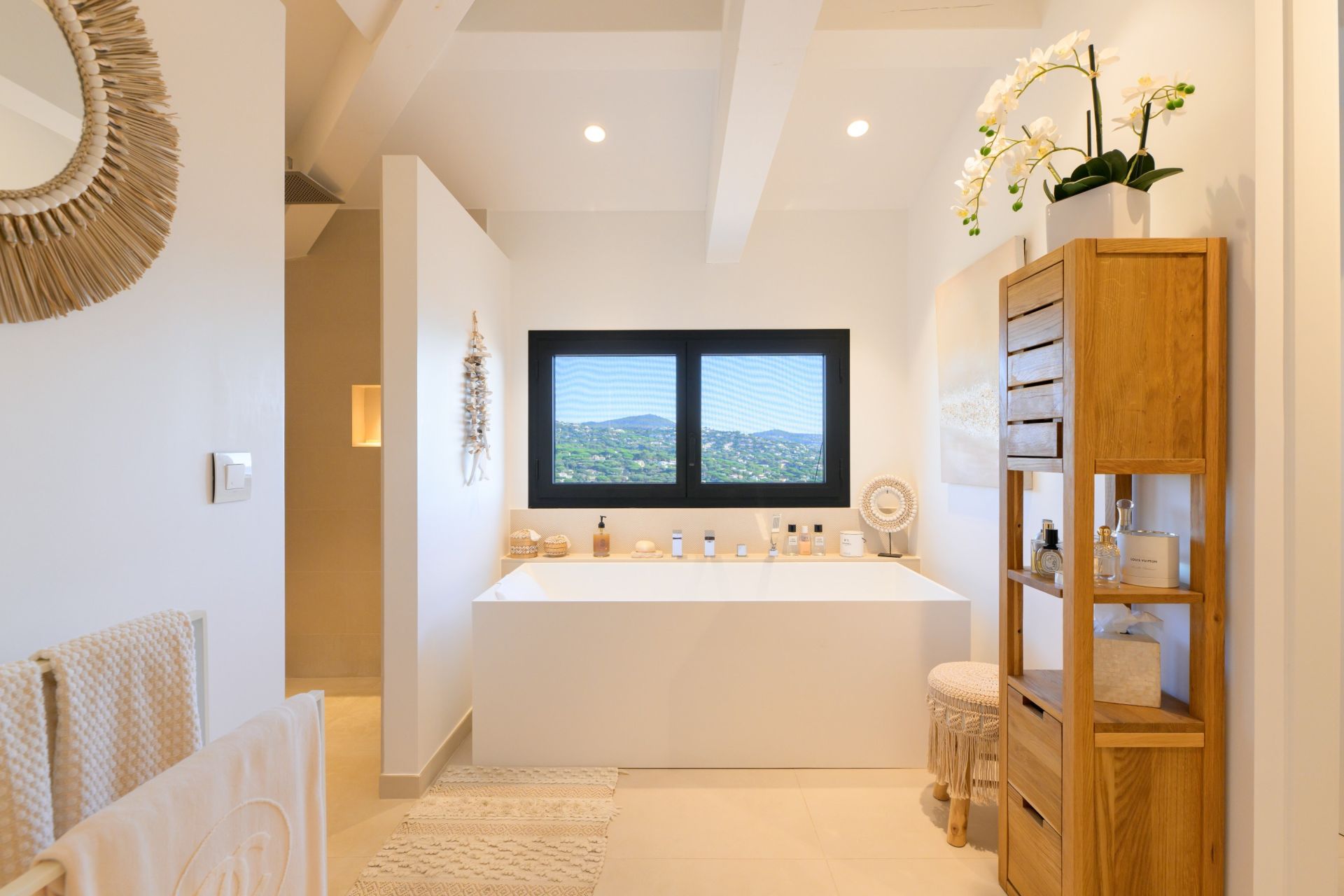 contemporary house 12 Rooms for sale on STE MAXIME (83120)