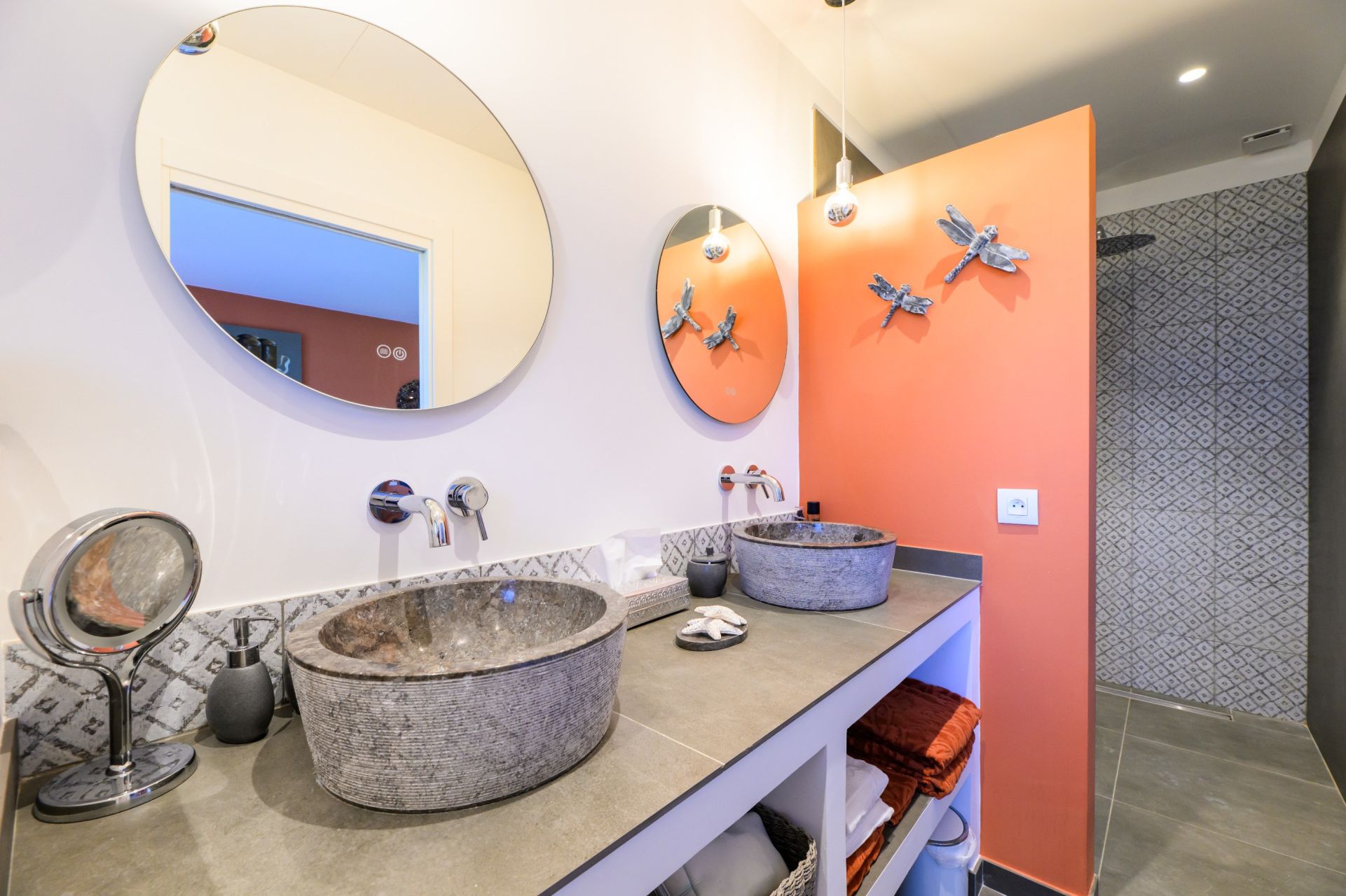 contemporary house 12 Rooms for sale on STE MAXIME (83120)