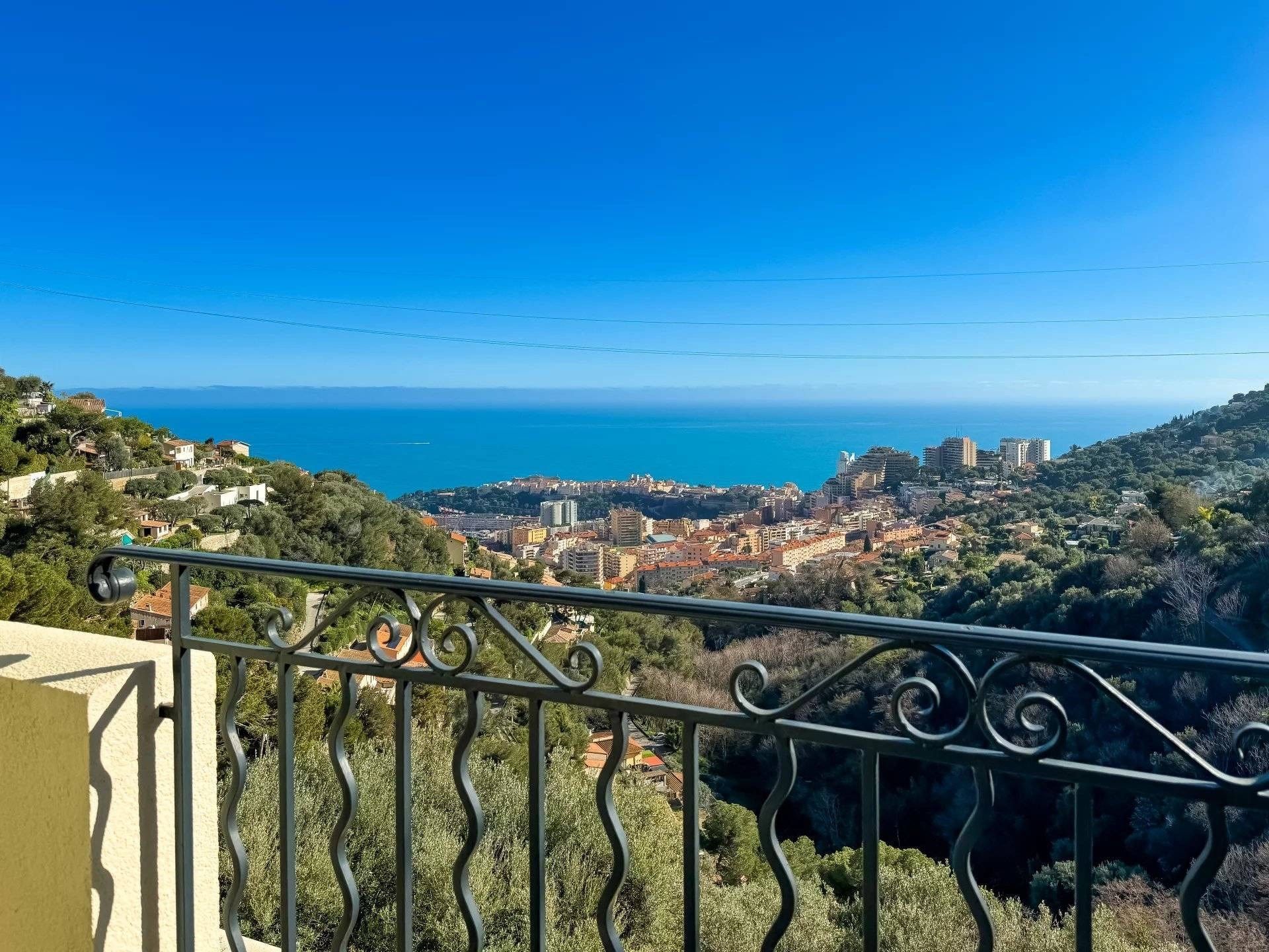 luxury villa 4 Rooms for sale on LA TURBIE (06320)