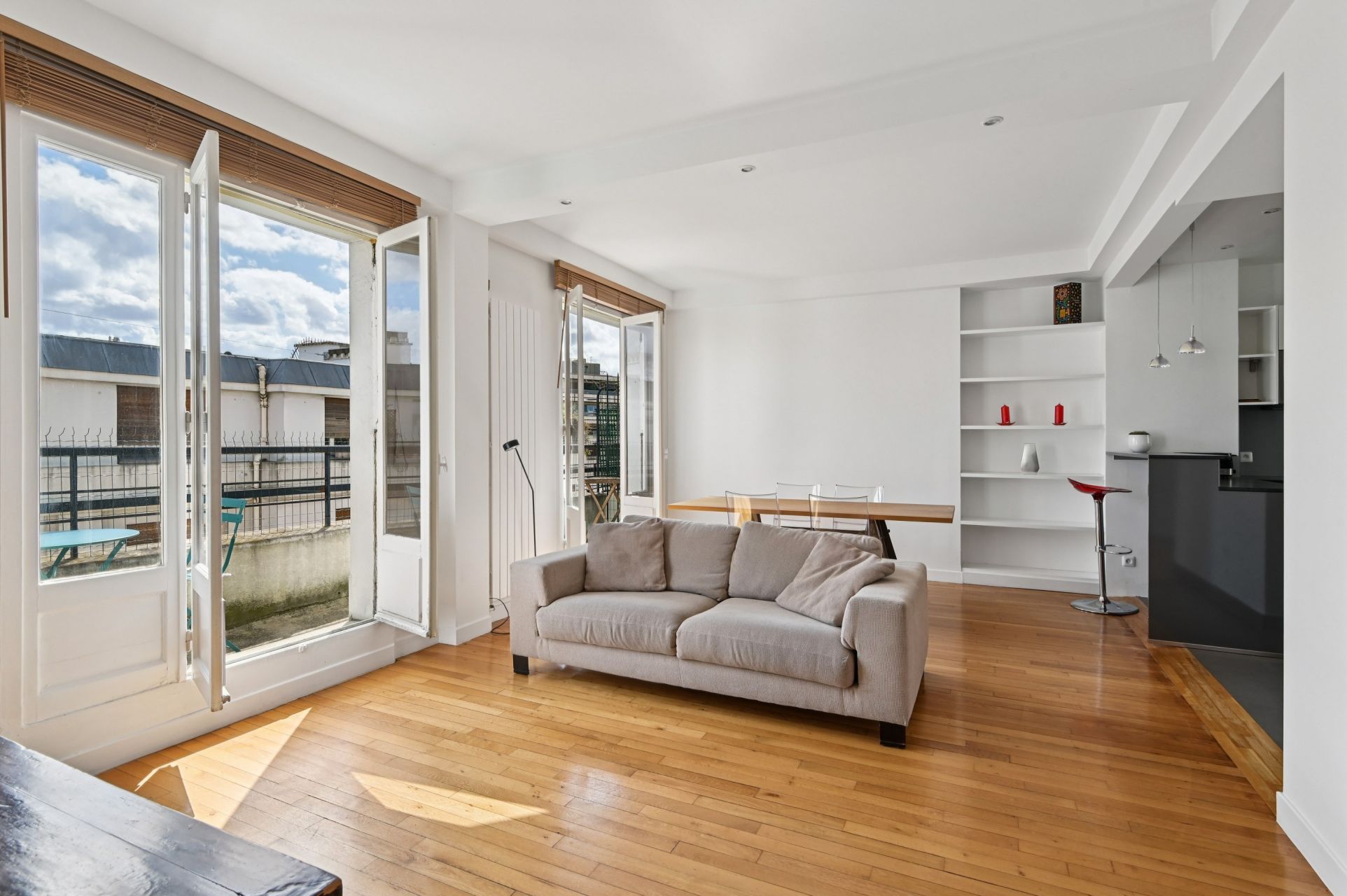 luxury duplex 3 Rooms for sale on PARIS (75116)