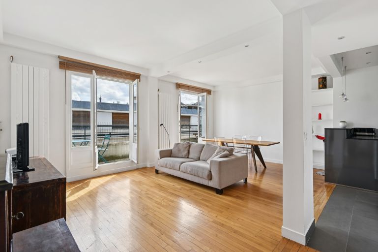 luxury duplex 3 Rooms for sale on PARIS (75116)