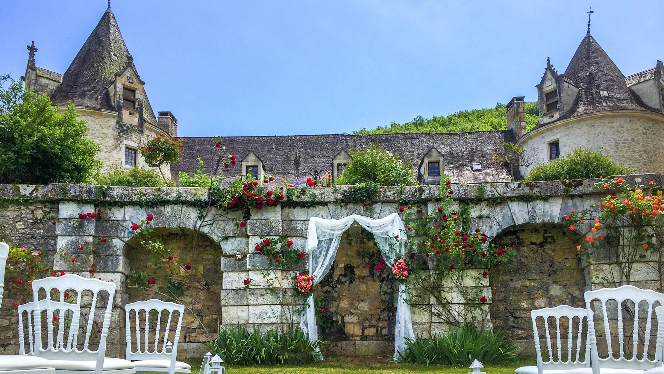 castle 50 Rooms for sale on MONTIGNAC (24290)