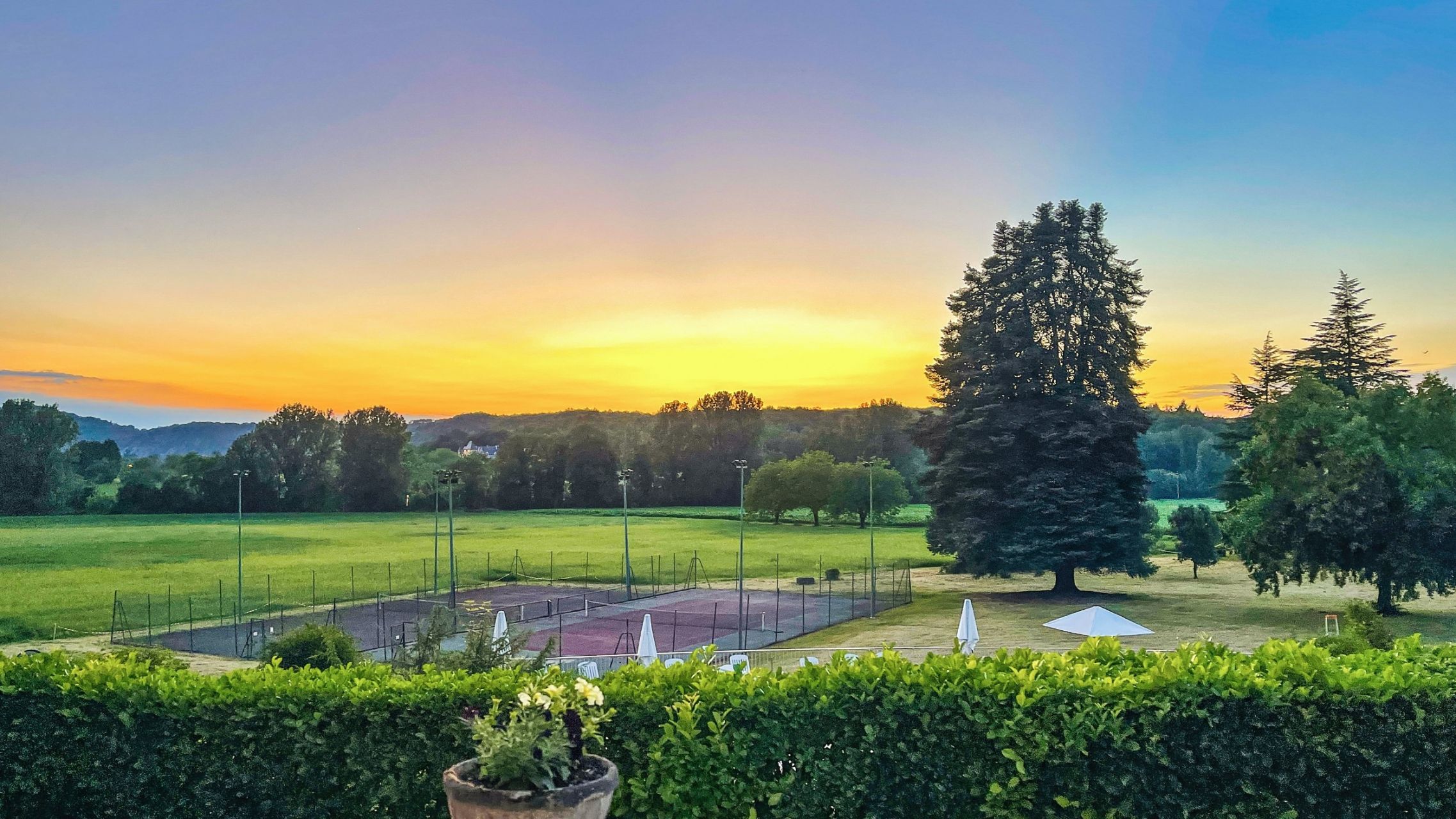 castle 50 Rooms for sale on MONTIGNAC (24290)