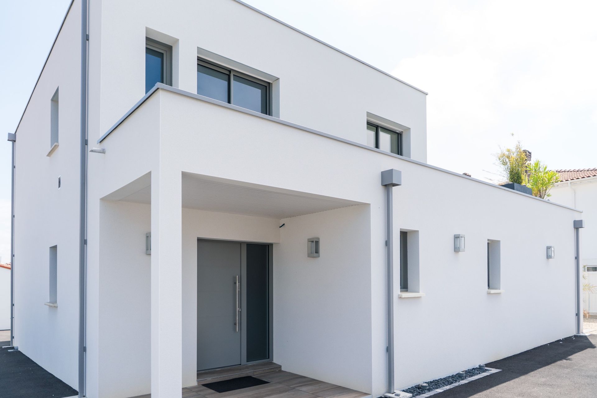 luxury house 6 Rooms for sale on VAUX SUR MER (17640)