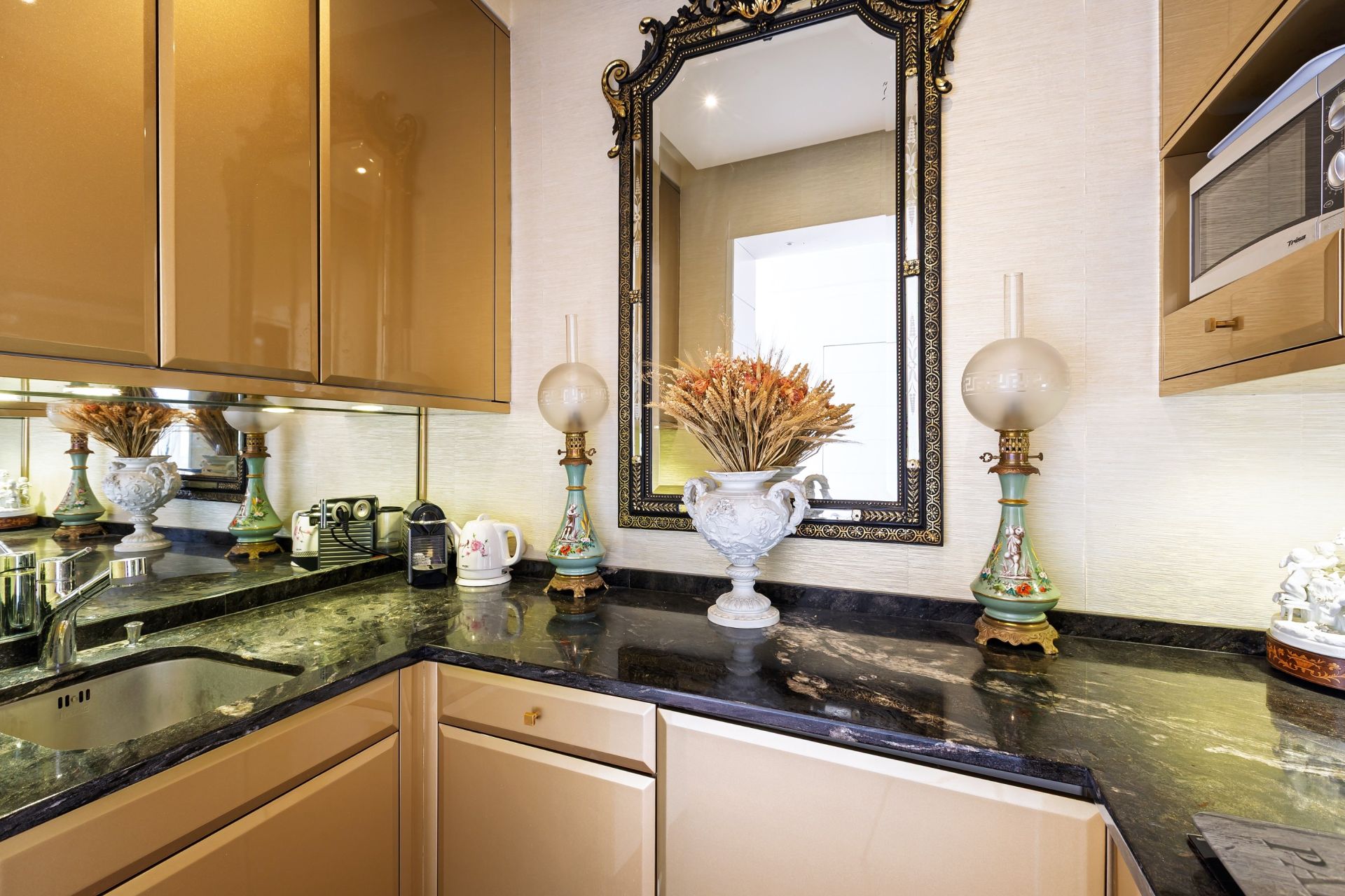 luxury apartment 1 room for sale on PARIS (75006)