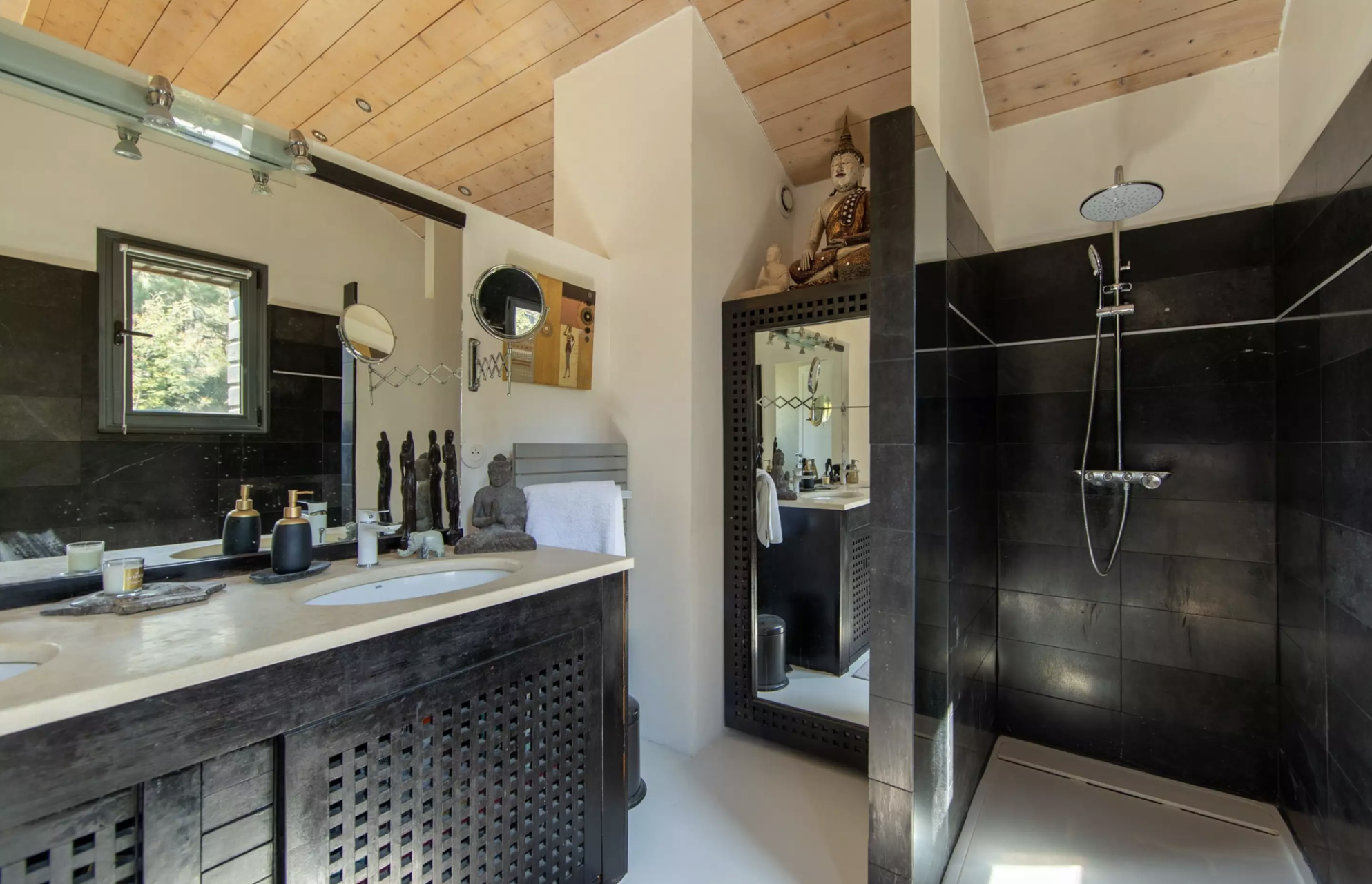 luxury house 7 Rooms for sale on CAP FERRET (33970)