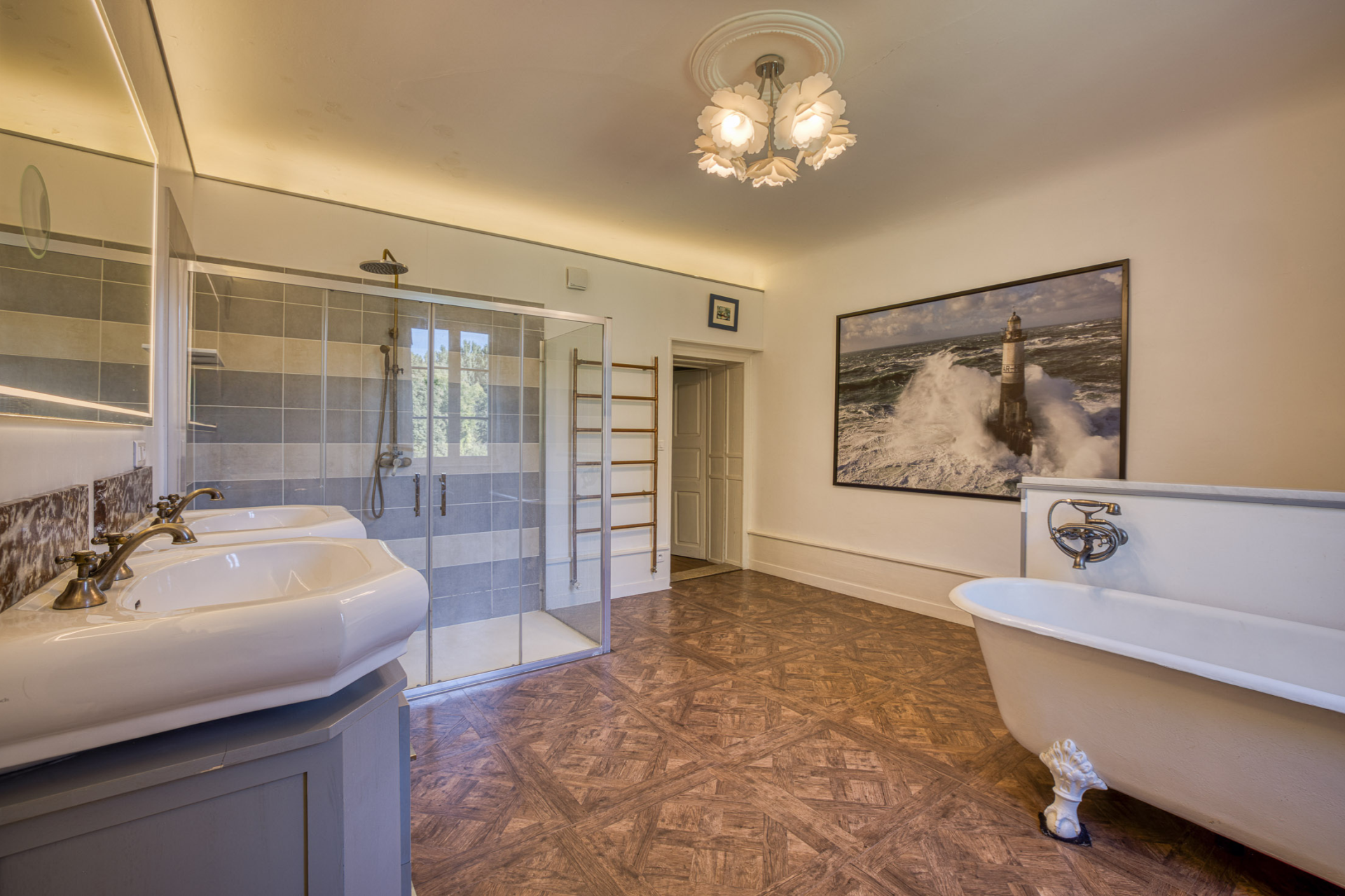 luxury house 15 Rooms for sale on CHANAZ (73310)