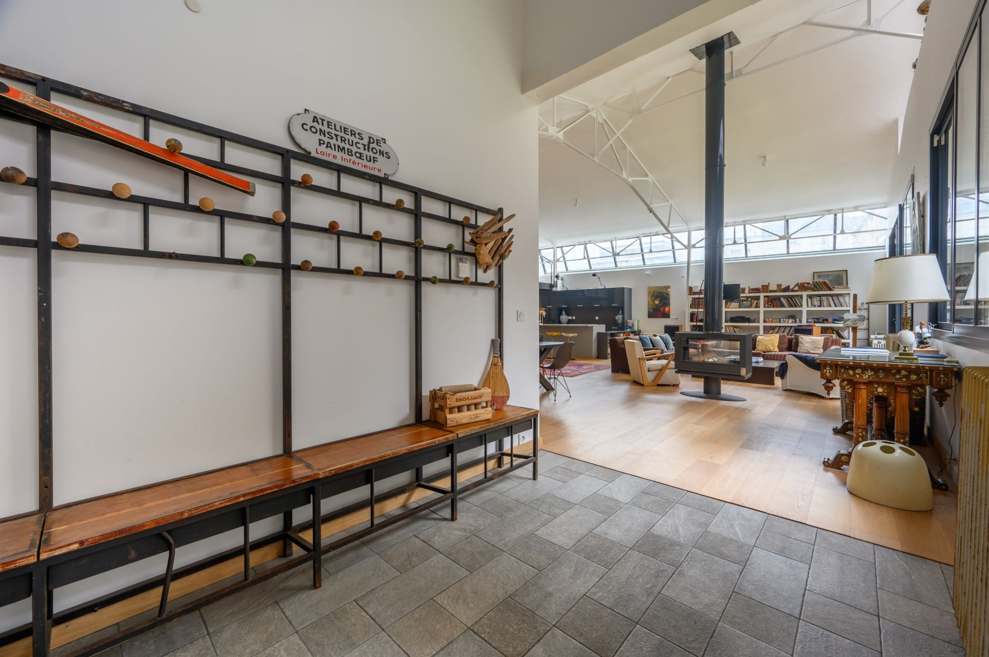 luxury apartment 5 Rooms for sale on VANNES (56000)