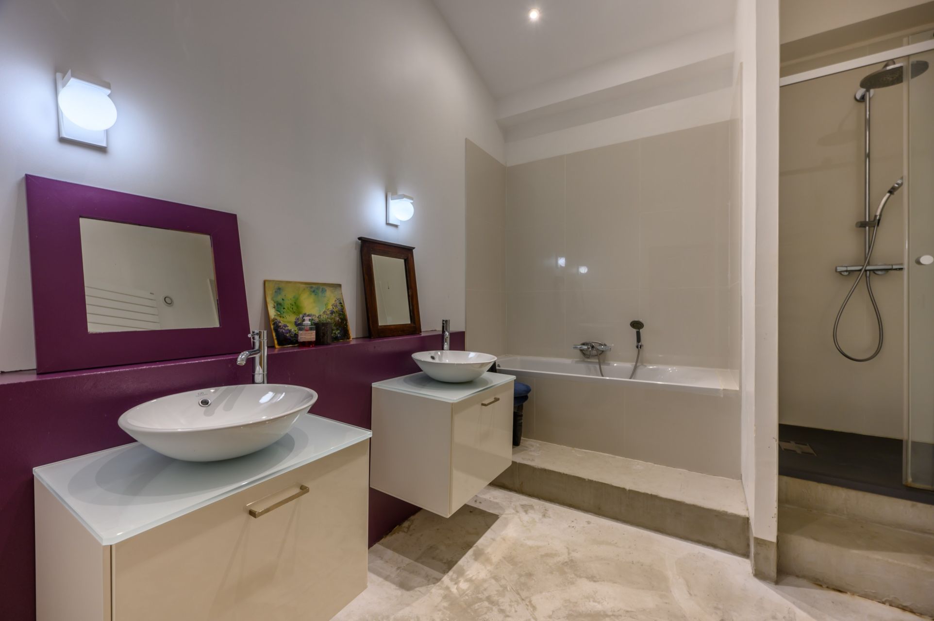 luxury apartment 5 Rooms for sale on VANNES (56000)