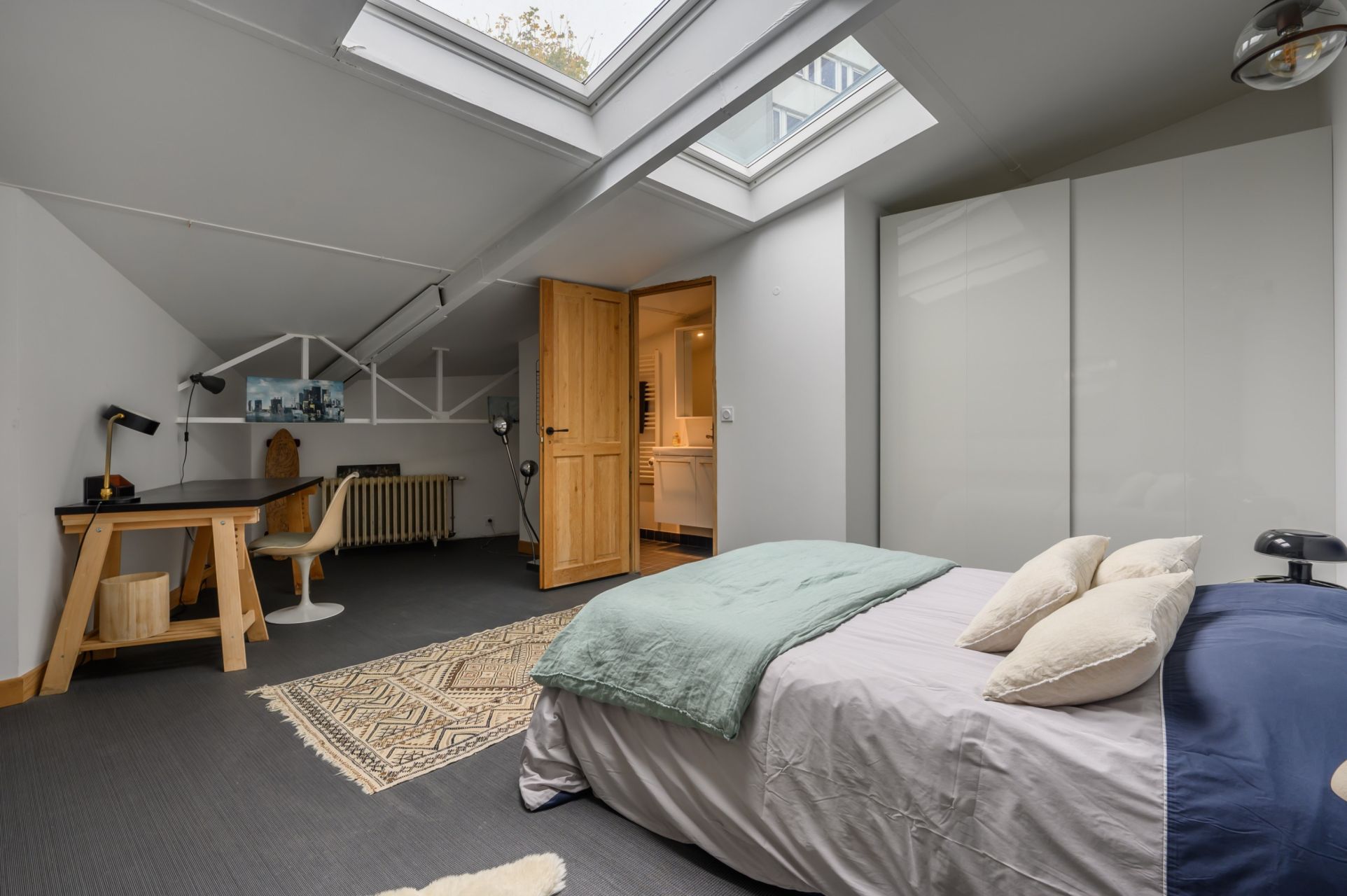 luxury apartment 5 Rooms for sale on VANNES (56000)