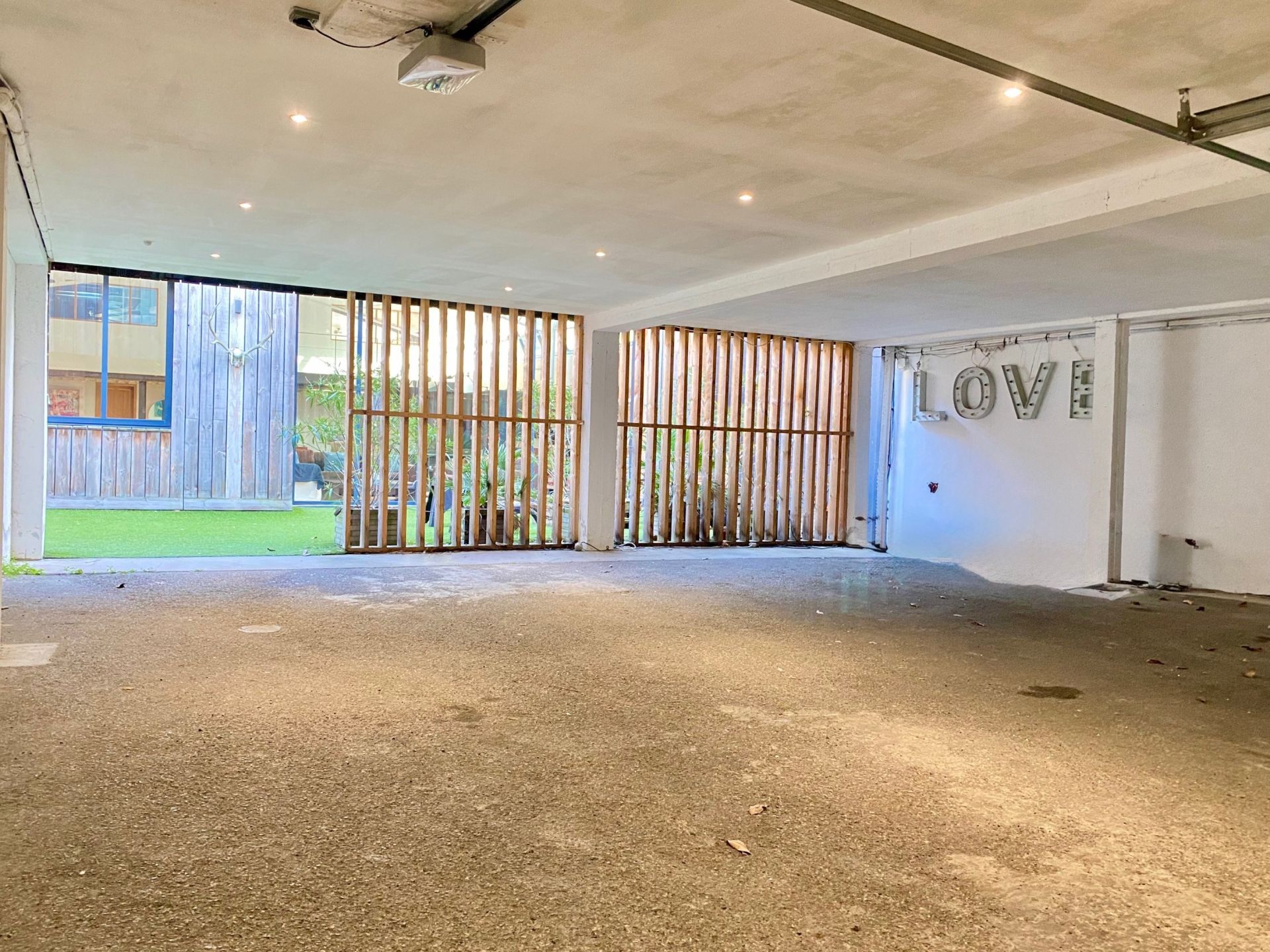 luxury apartment 5 Rooms for sale on VANNES (56000)