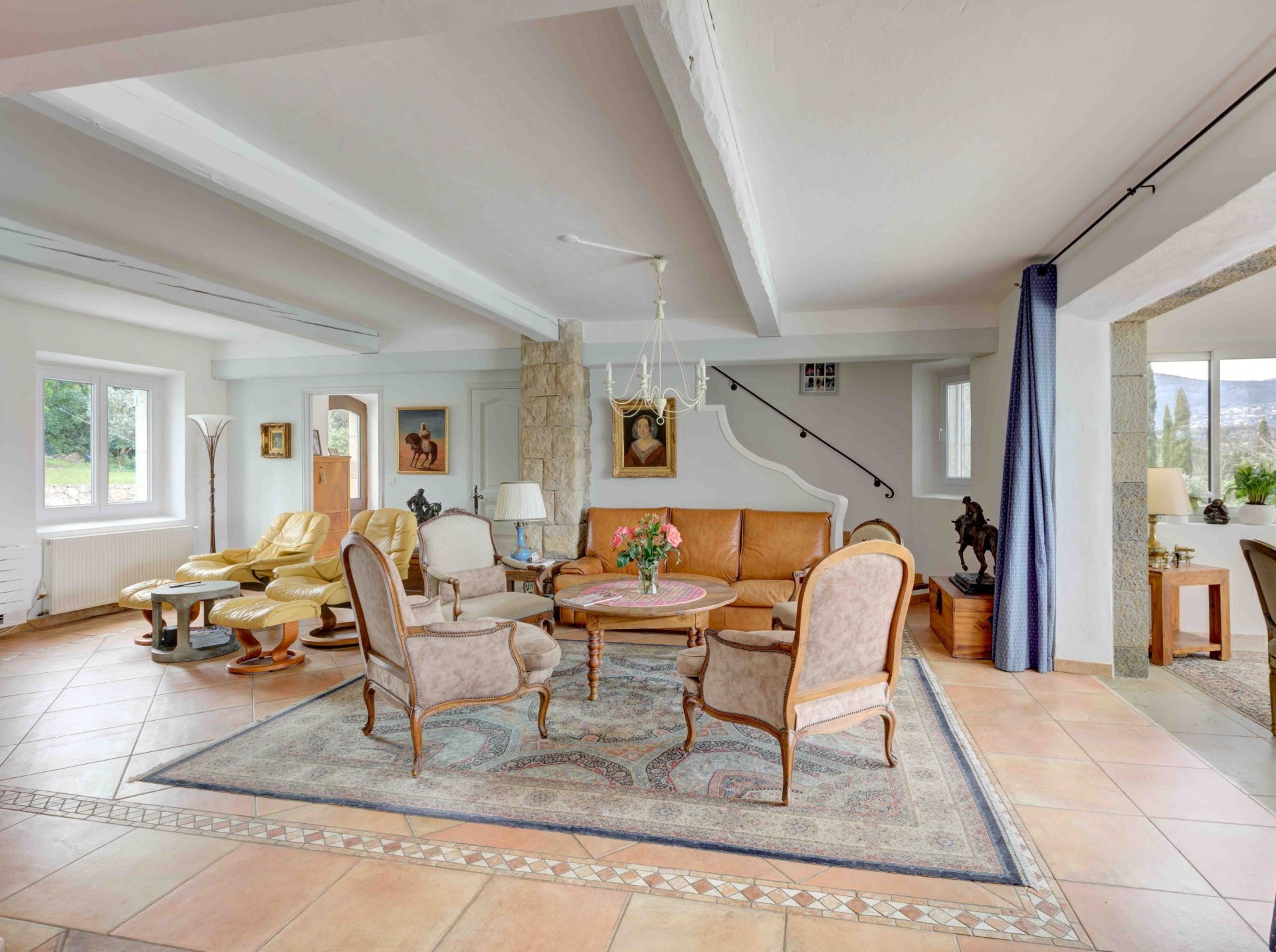 luxury villa 6 Rooms for sale on FAYENCE (83440)