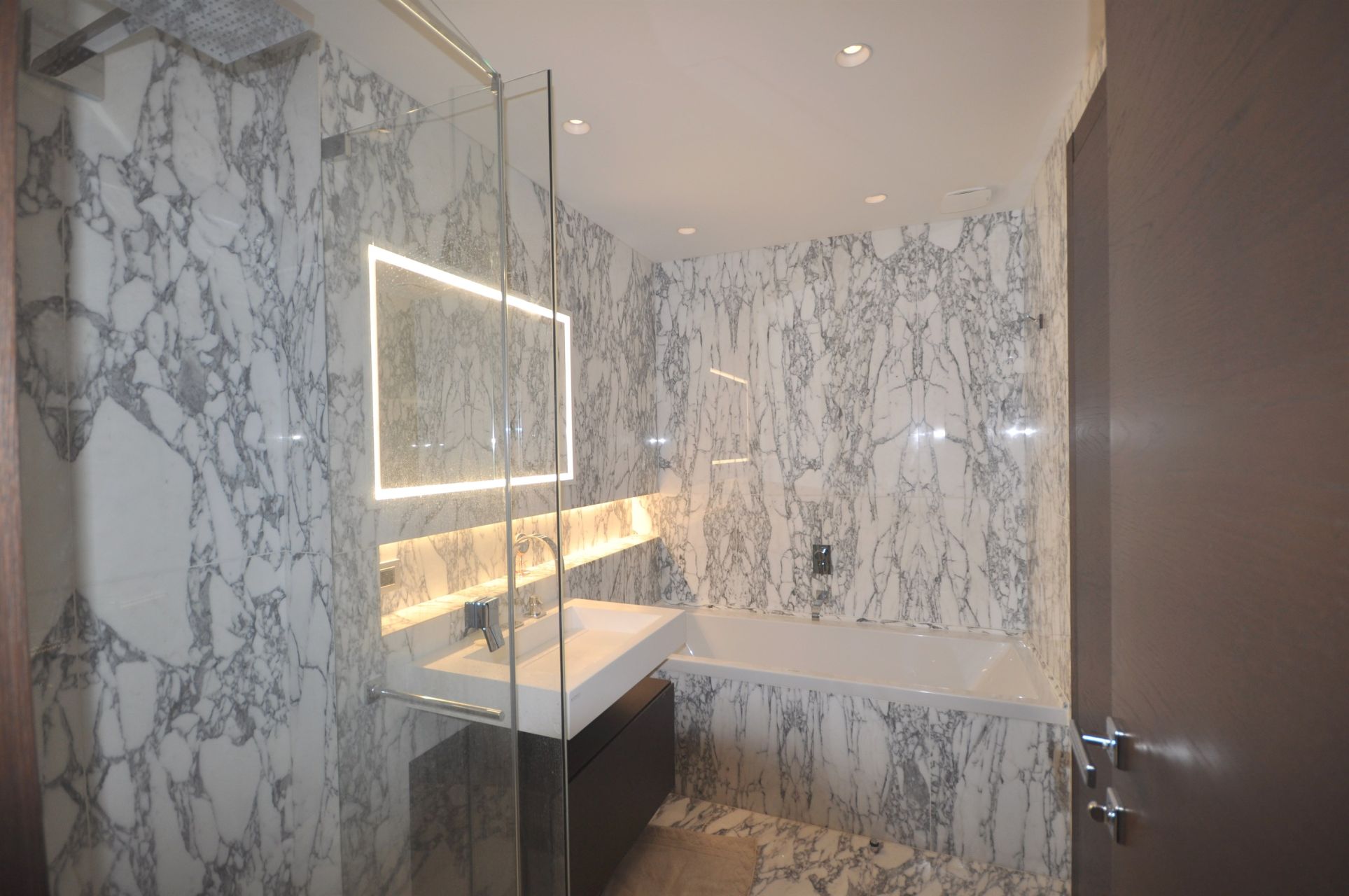 luxury apartment 4 Rooms for rent on MONACO (98000)