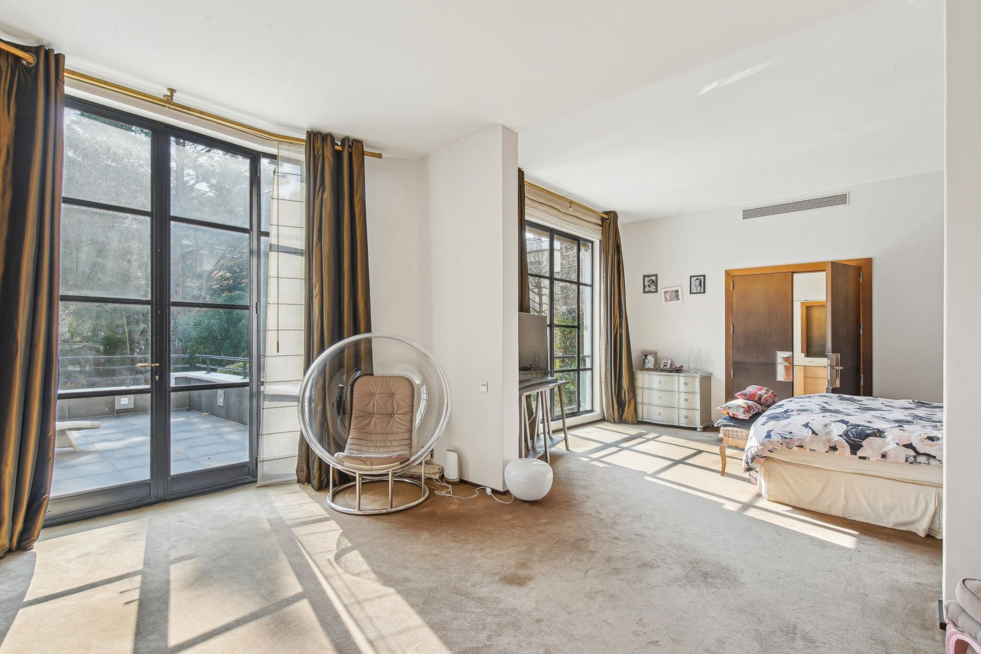 luxury house 10 Rooms for sale on NEUILLY SUR SEINE (92200)