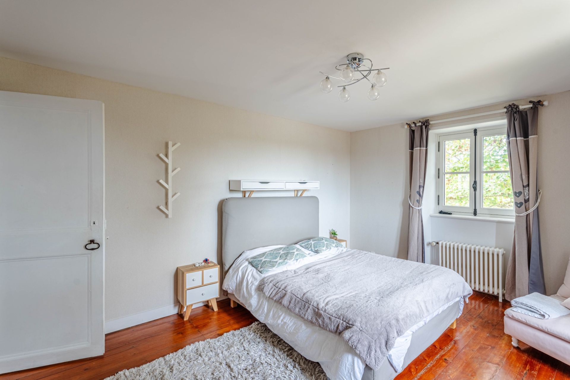 luxury house 12 Rooms for sale on CREULLY (14480)
