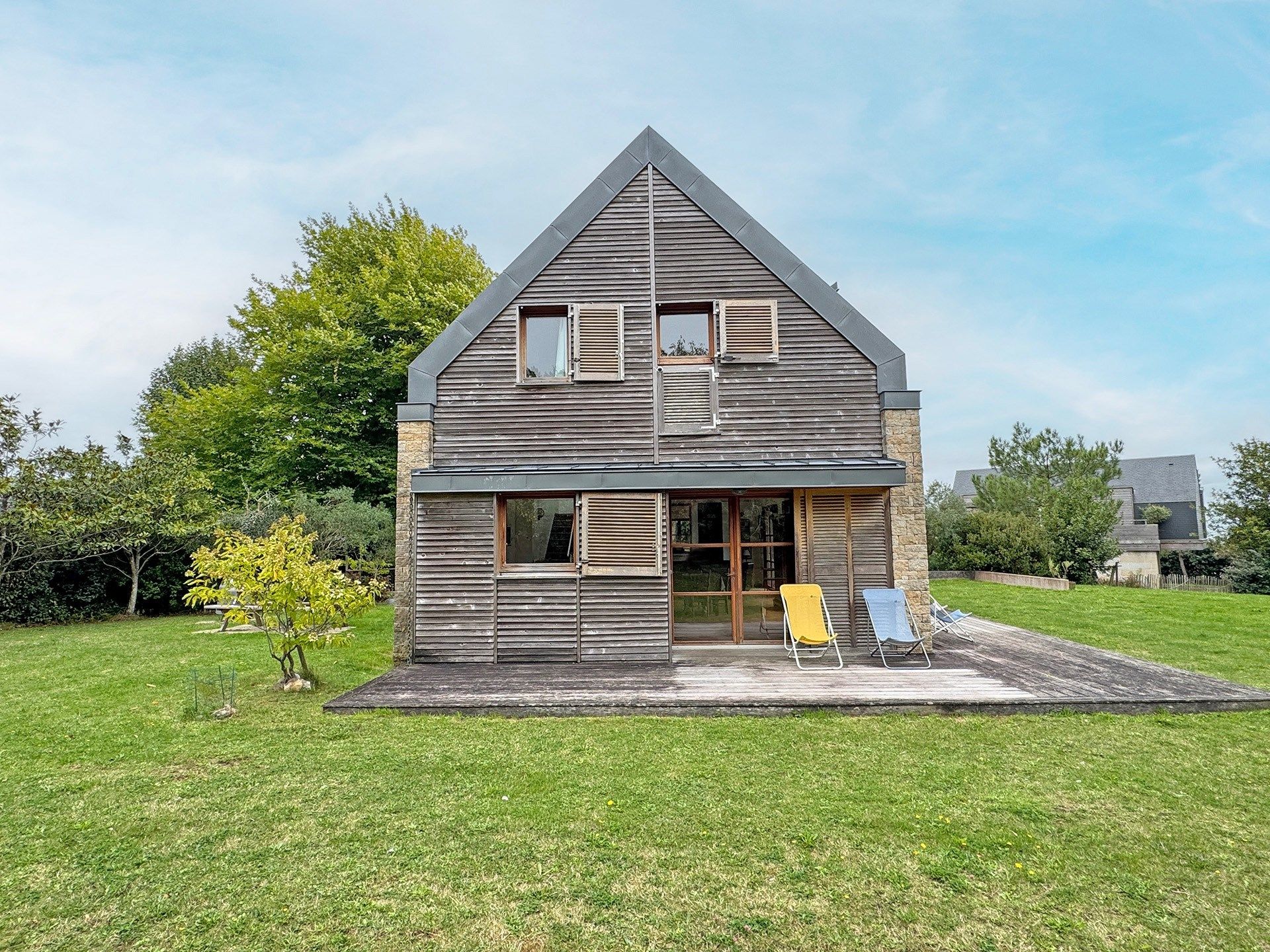 luxury house 9 Rooms for sale on MORGAT (29160)