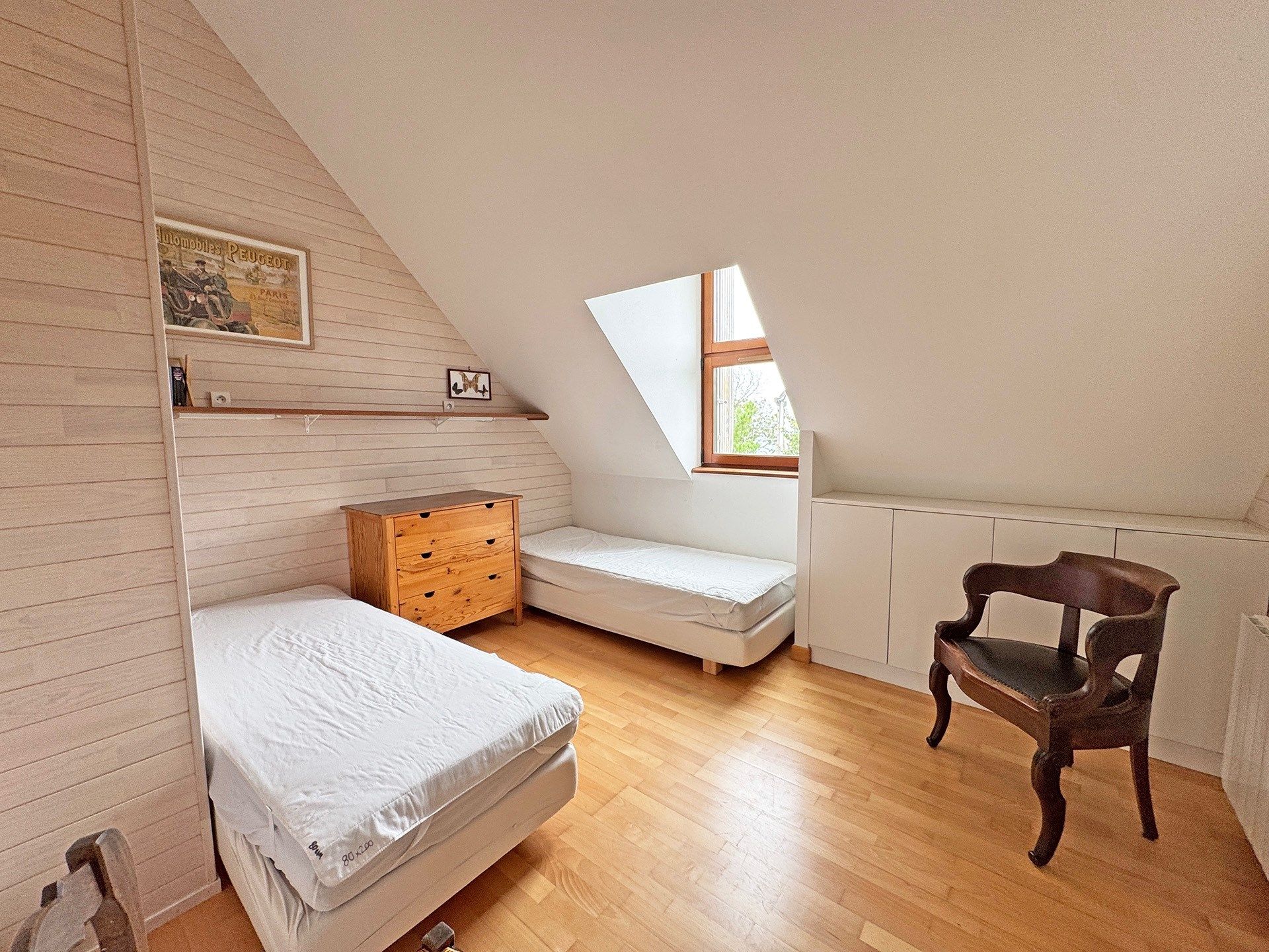 luxury house 9 Rooms for sale on MORGAT (29160)