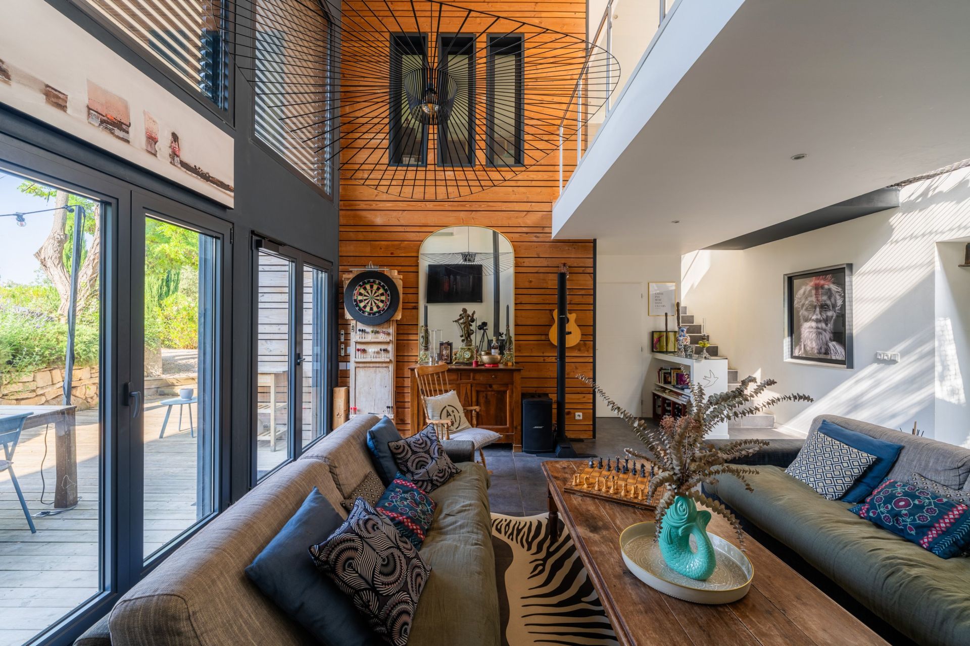 luxury house 7 Rooms for sale on VENTABREN (13122)