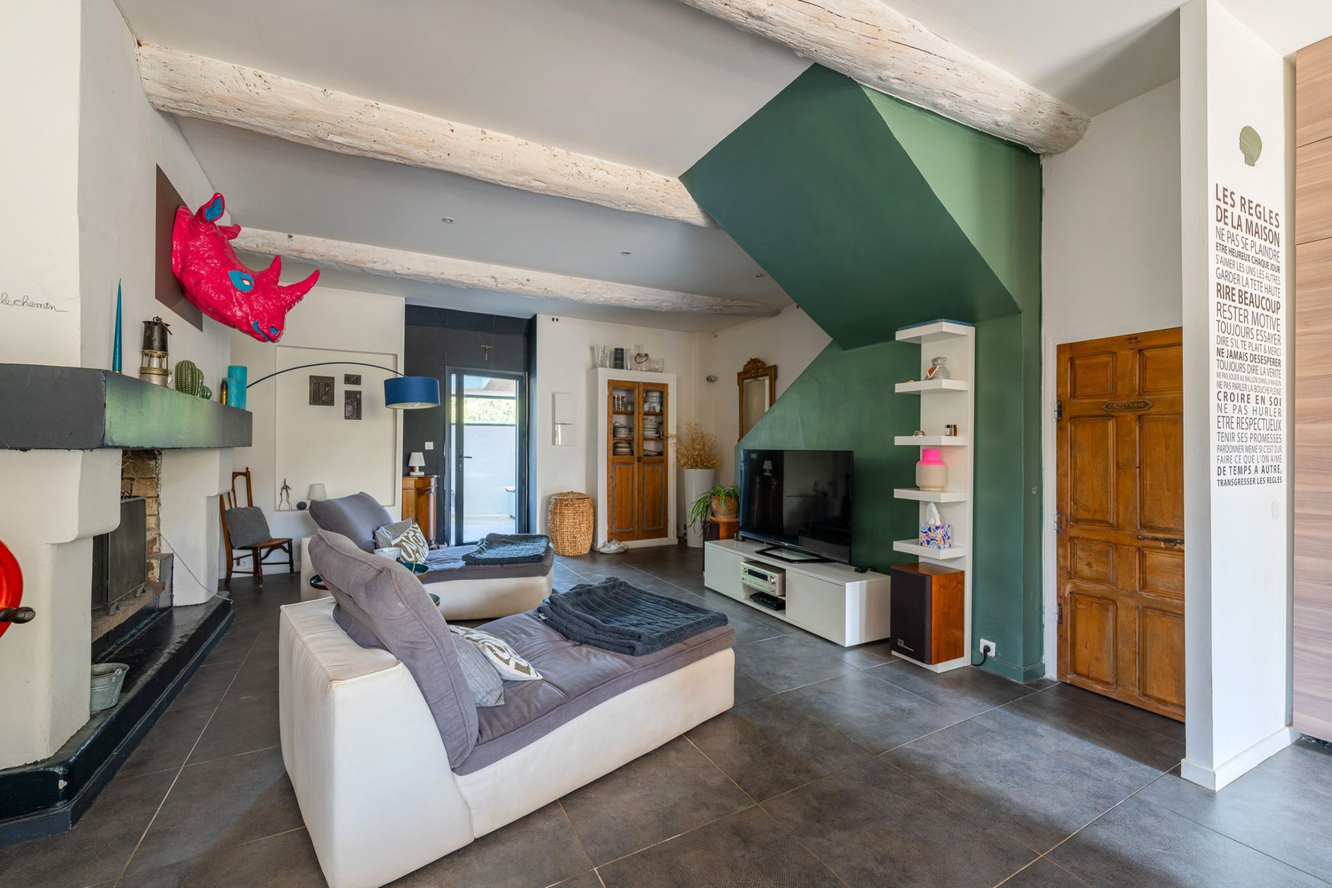 luxury house 7 Rooms for sale on VENTABREN (13122)