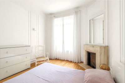 Sale Luxury apartment Paris 7 3 Rooms 93 m²