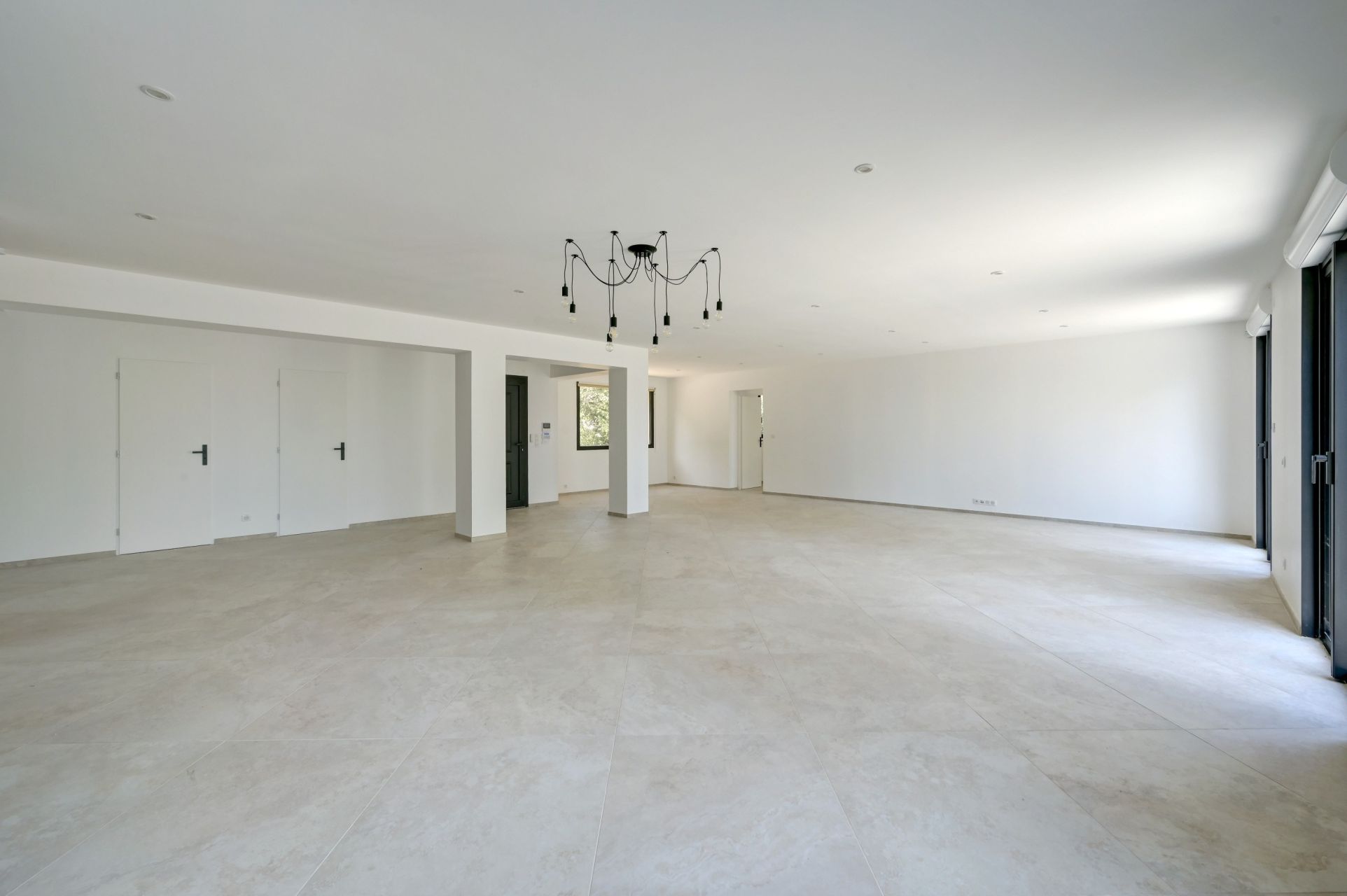 luxury house 7 Rooms for rent on AIX EN PROVENCE (13100)