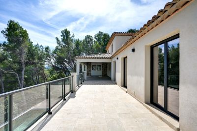 Rental Luxury house Aix-en-Provence 7 Rooms 244 m²