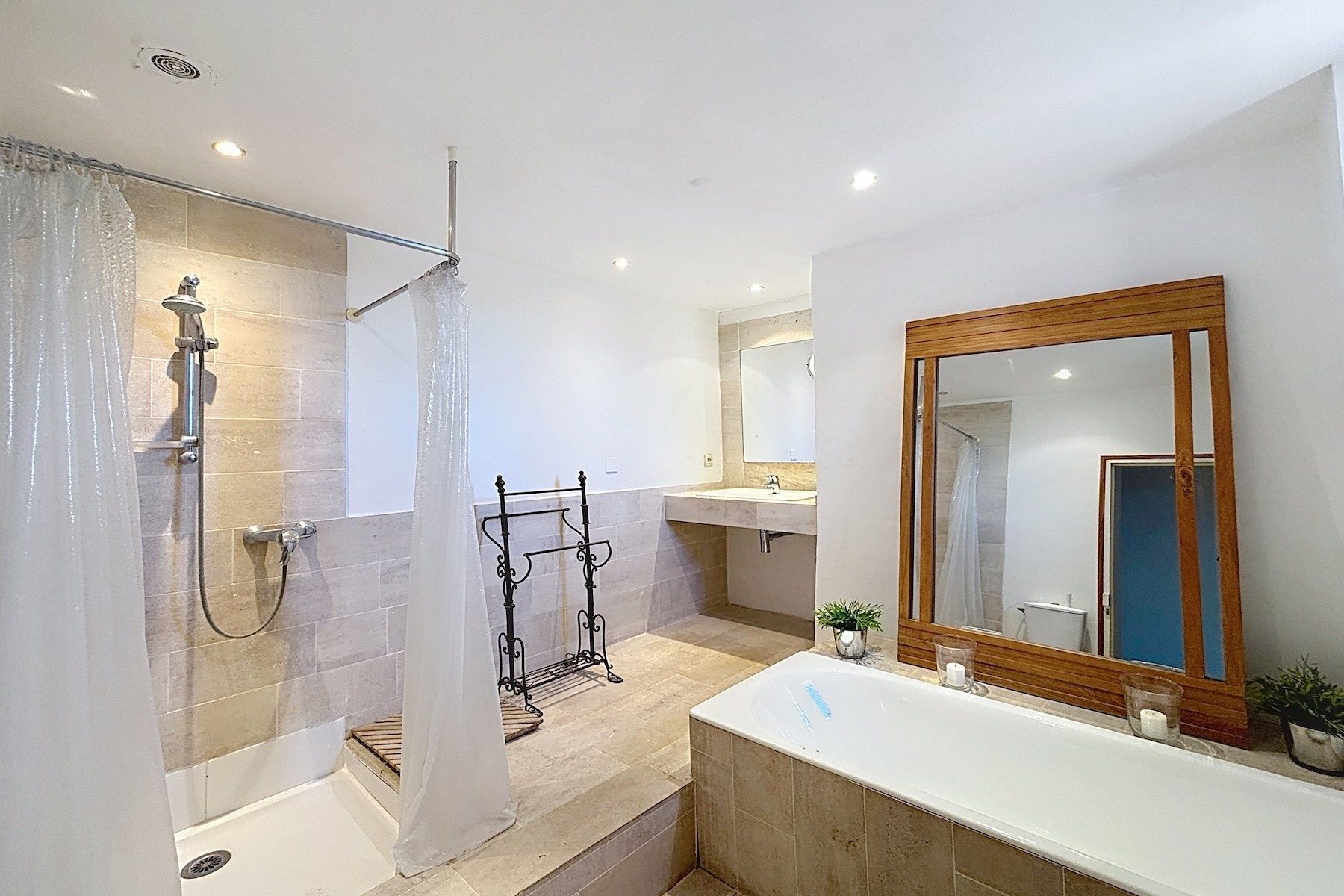 maison de luxe 12 Pièces en vente sur UZES (30700)