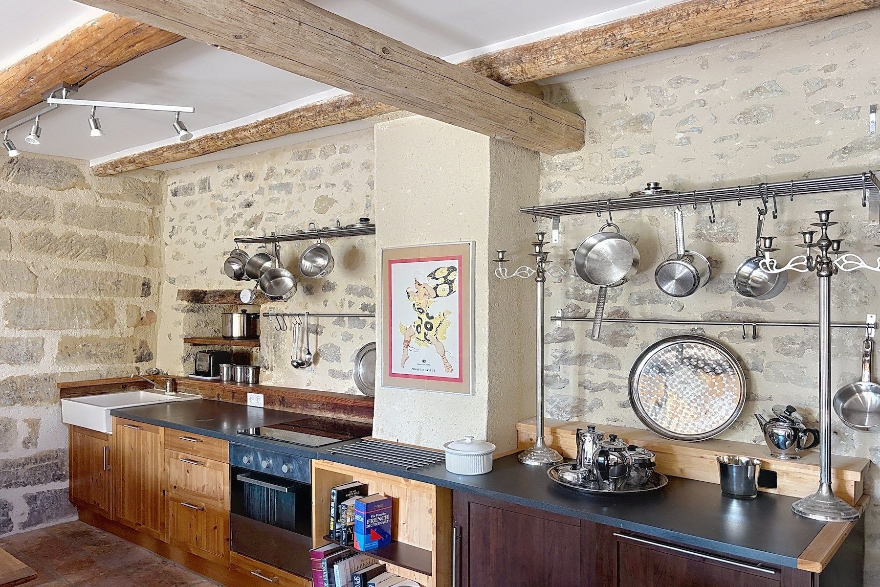 luxury house 12 Rooms for sale on UZES (30700)