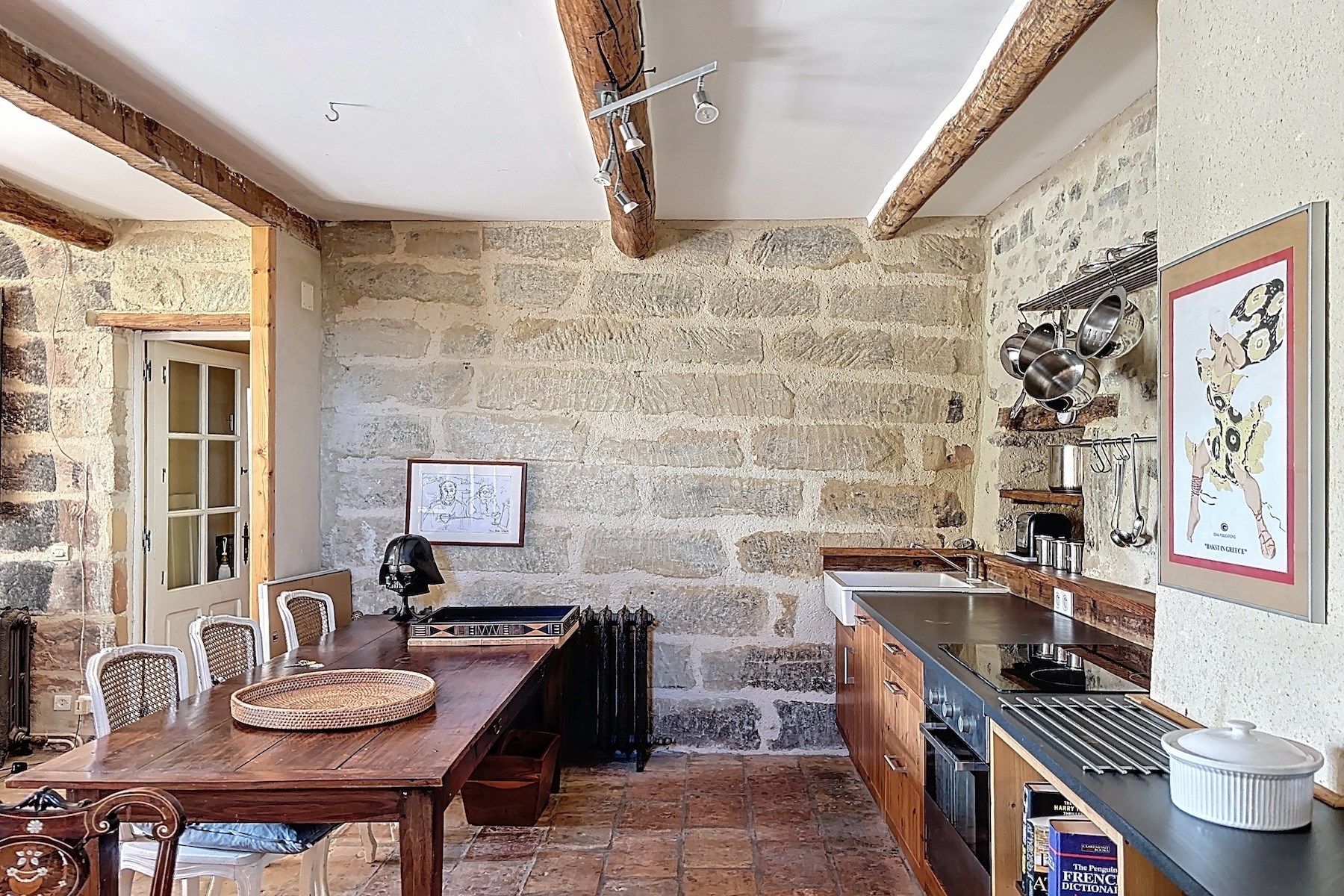luxury house 12 Rooms for sale on UZES (30700)