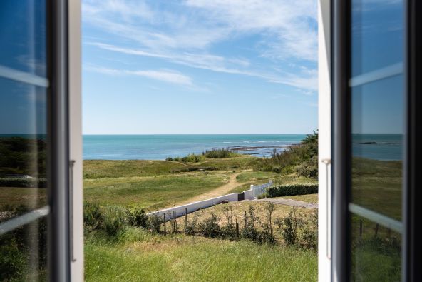 Sale Luxury house Saint-Georges-d'Oléron 6 Rooms 106 m²