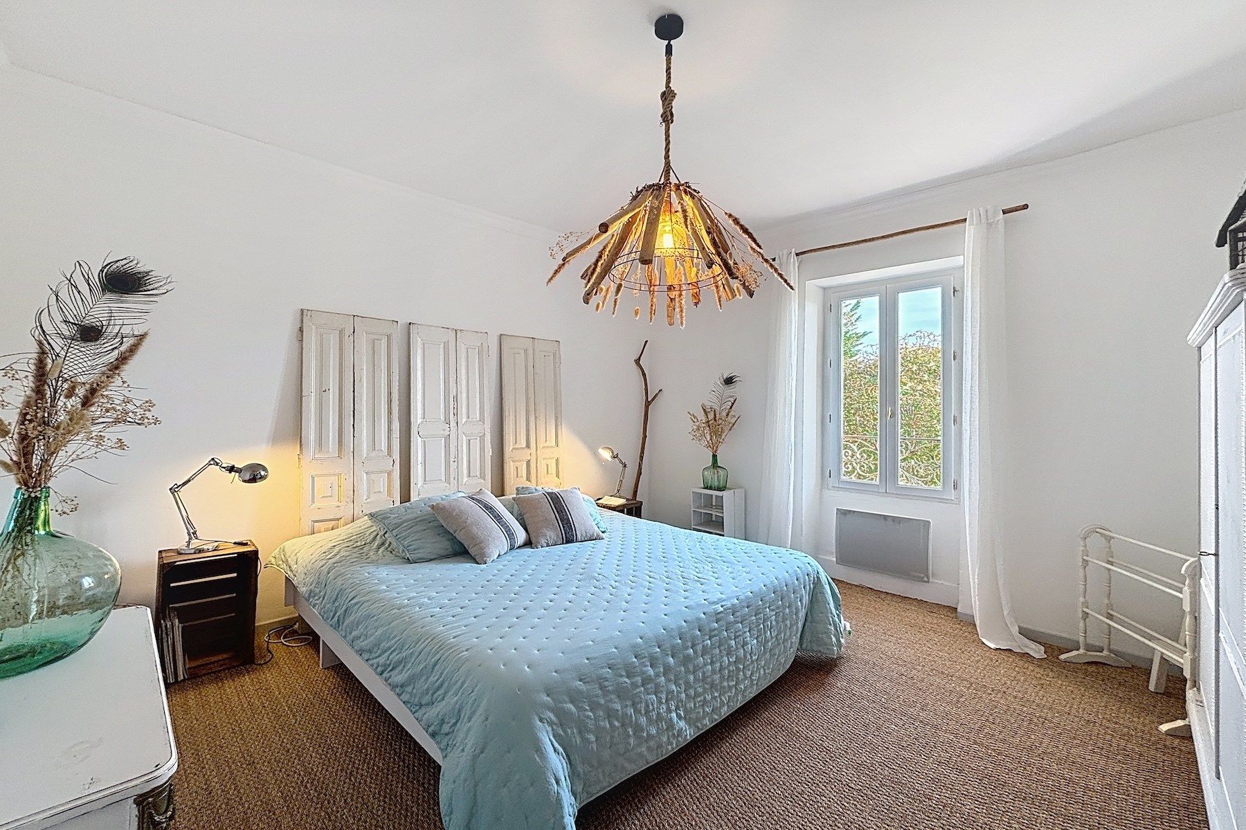 luxury house 7 Rooms for sale on UZES (30700)