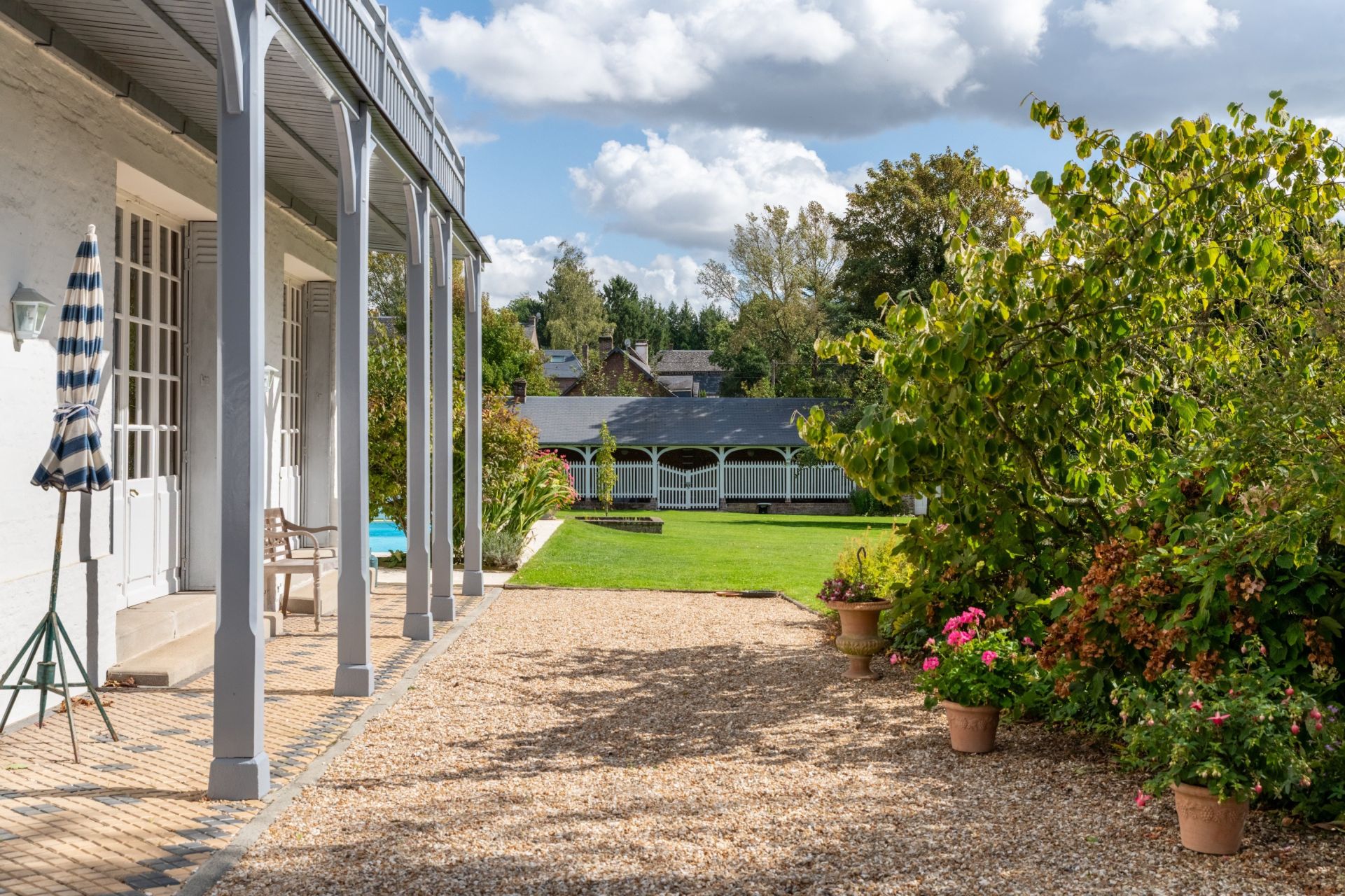 mansion 10 Rooms for sale on DOUDEVILLE (76560)