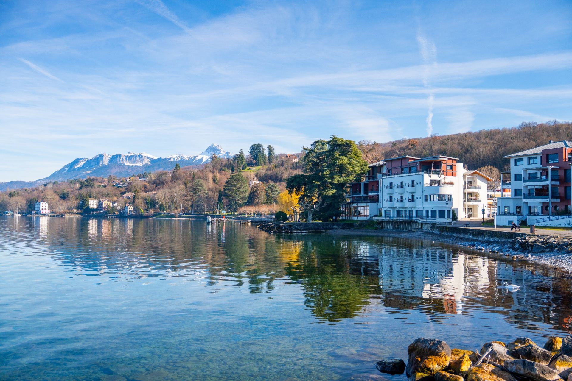 luxury apartment 4 Rooms for sale on AMPHION LES BAINS (74500)
