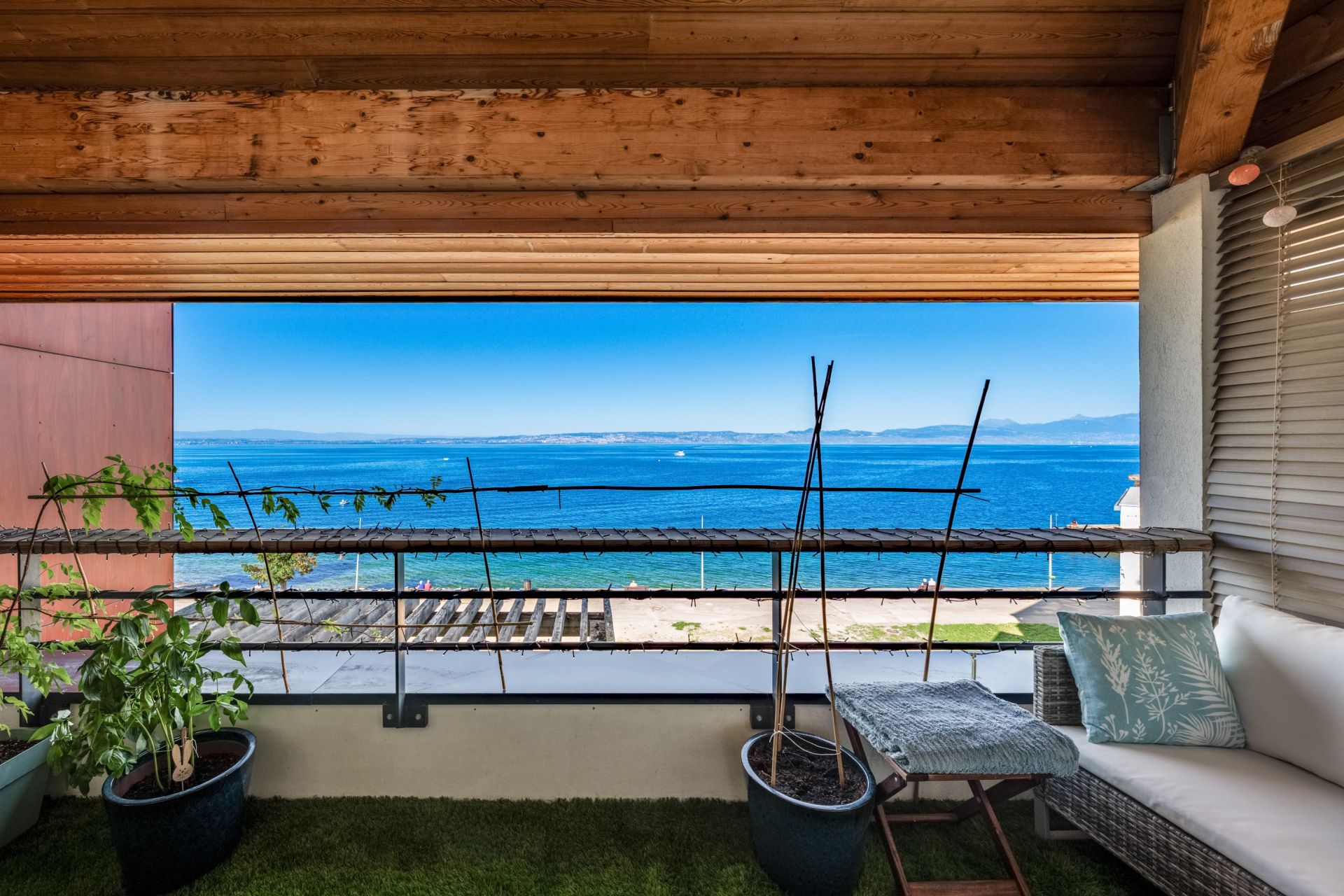 luxury apartment 4 Rooms for sale on AMPHION LES BAINS (74500)