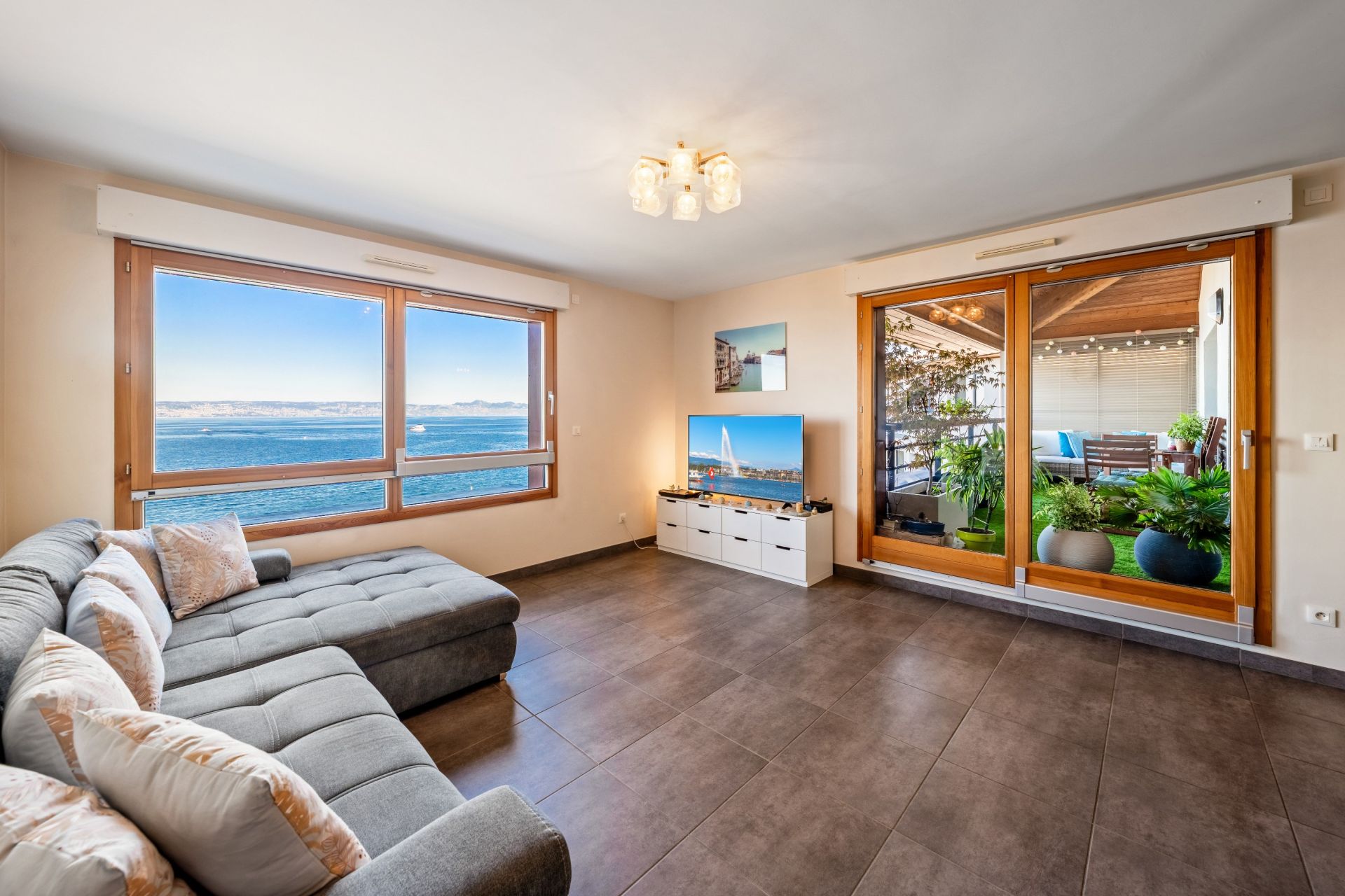 luxury apartment 4 Rooms for sale on AMPHION LES BAINS (74500)