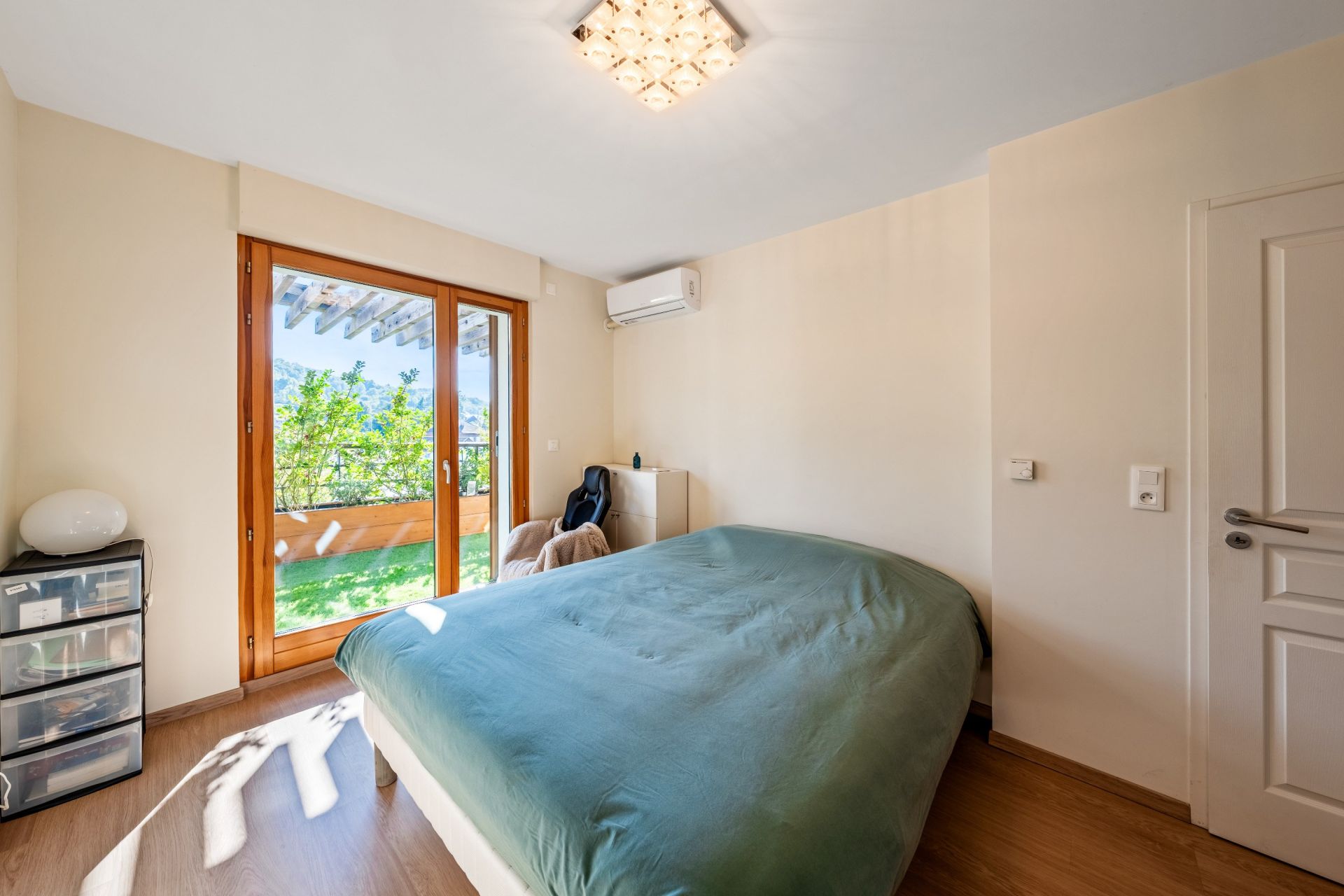 luxury apartment 4 Rooms for sale on AMPHION LES BAINS (74500)