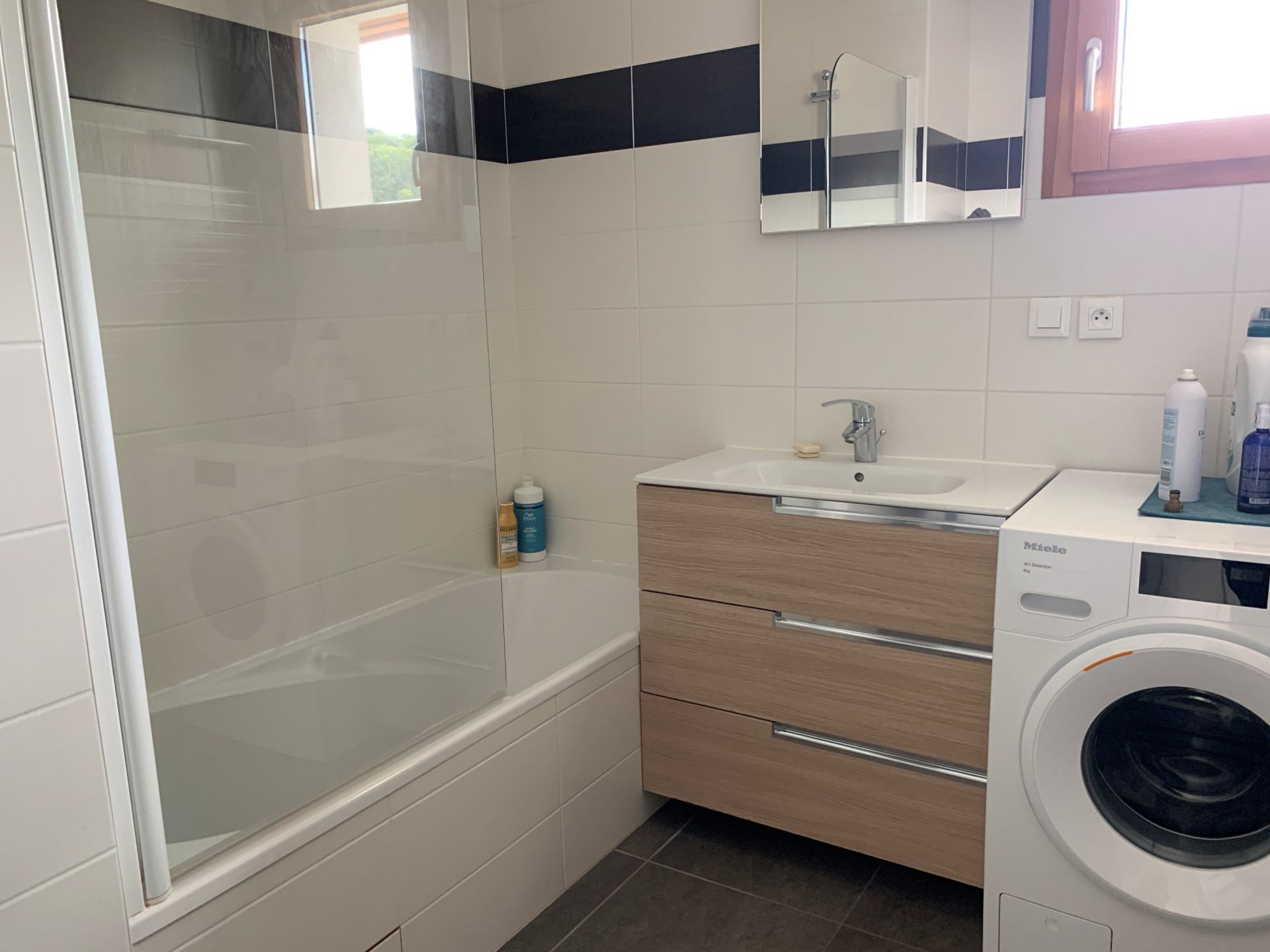 luxury apartment 4 Rooms for sale on AMPHION LES BAINS (74500)