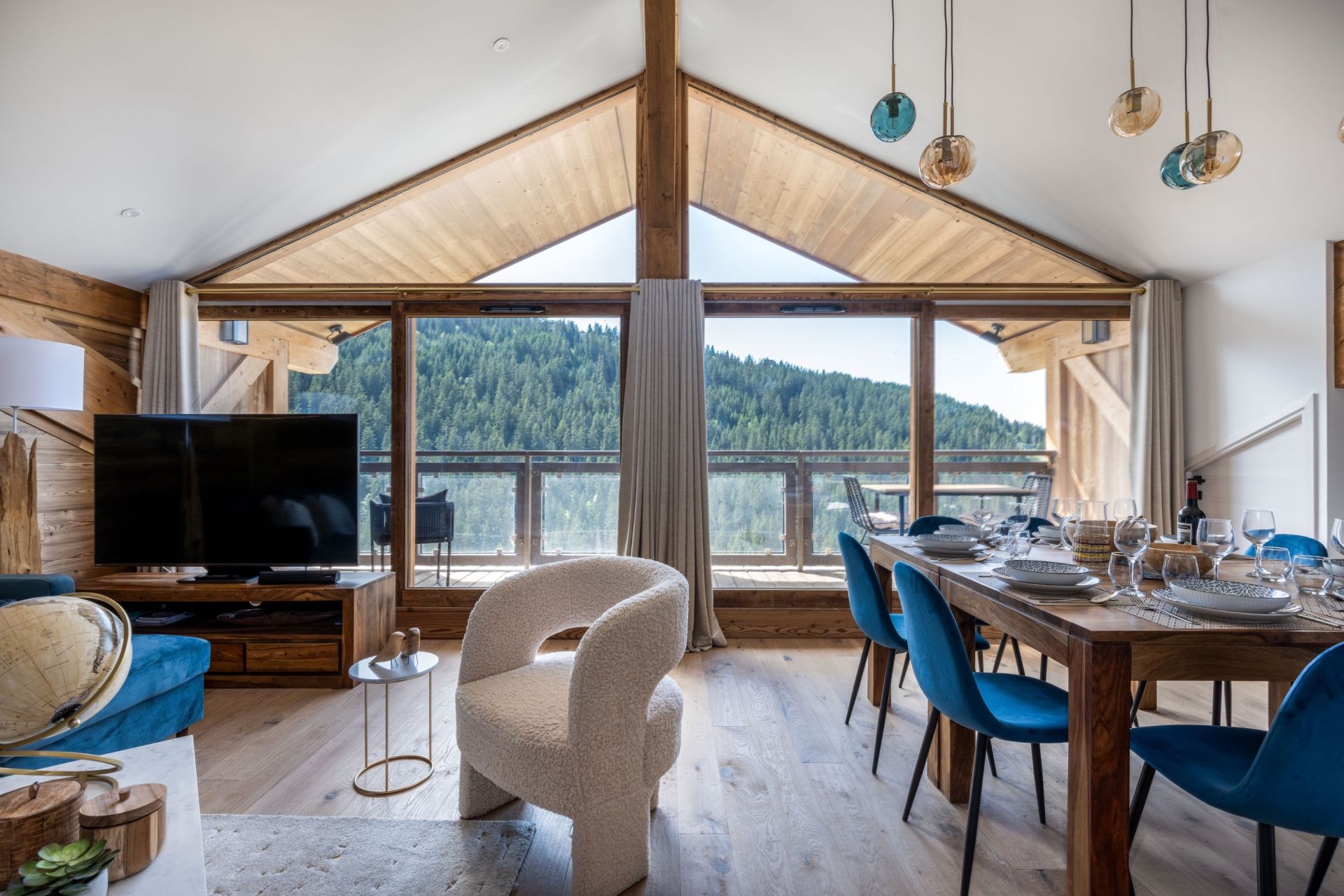 luxury apartment 6 Rooms for seasonal rent on COURCHEVEL MORIOND (73120)