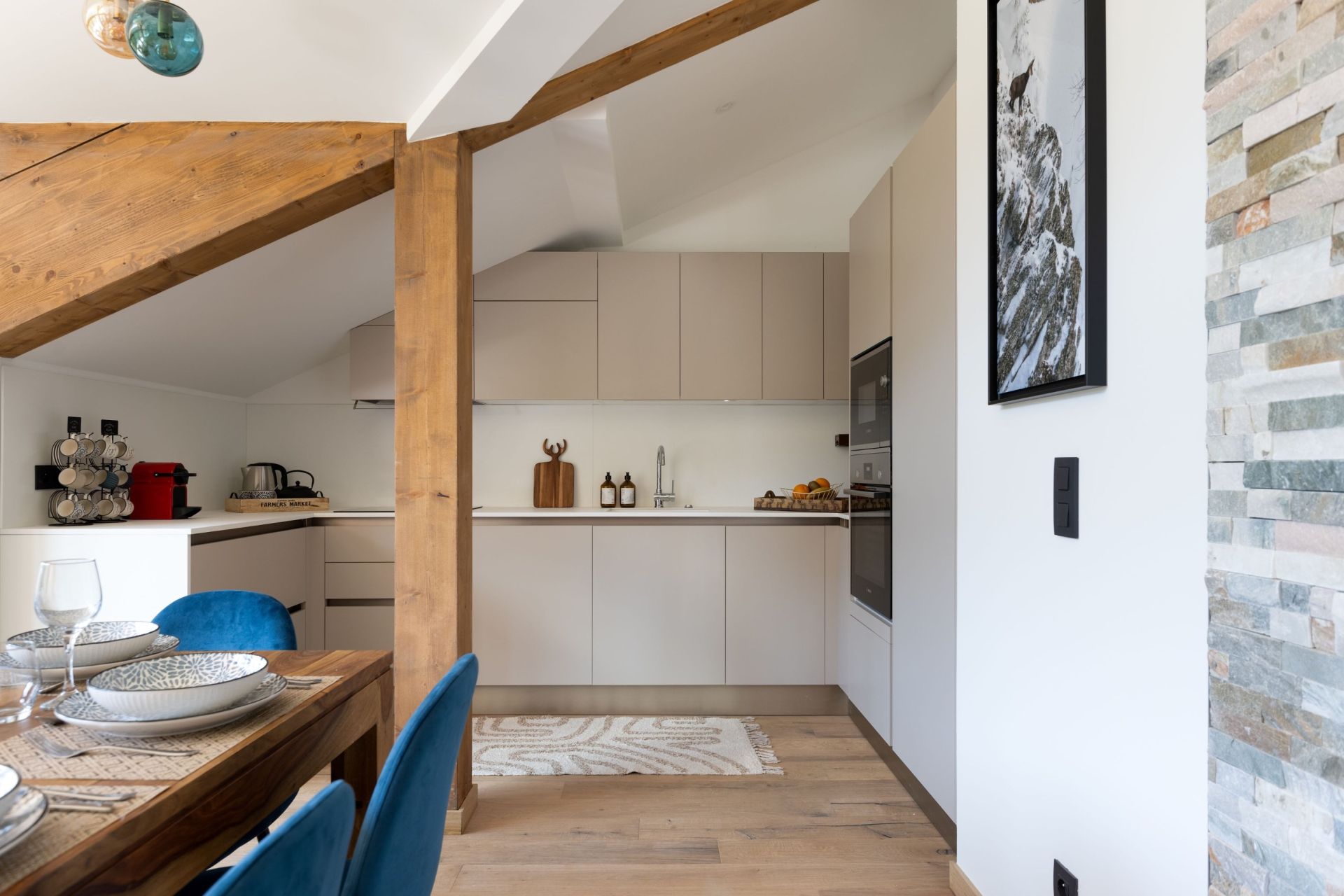 luxury apartment 6 Rooms for seasonal rent on COURCHEVEL MORIOND (73120)