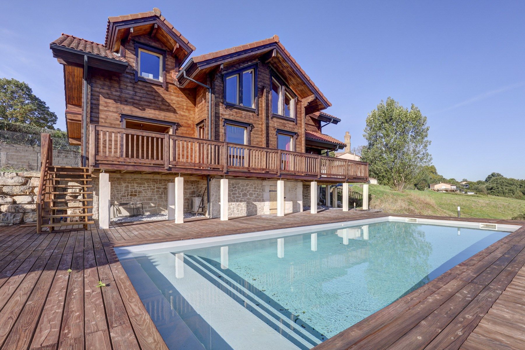 luxury house 6 Rooms for sale on RABASTENS (81800)