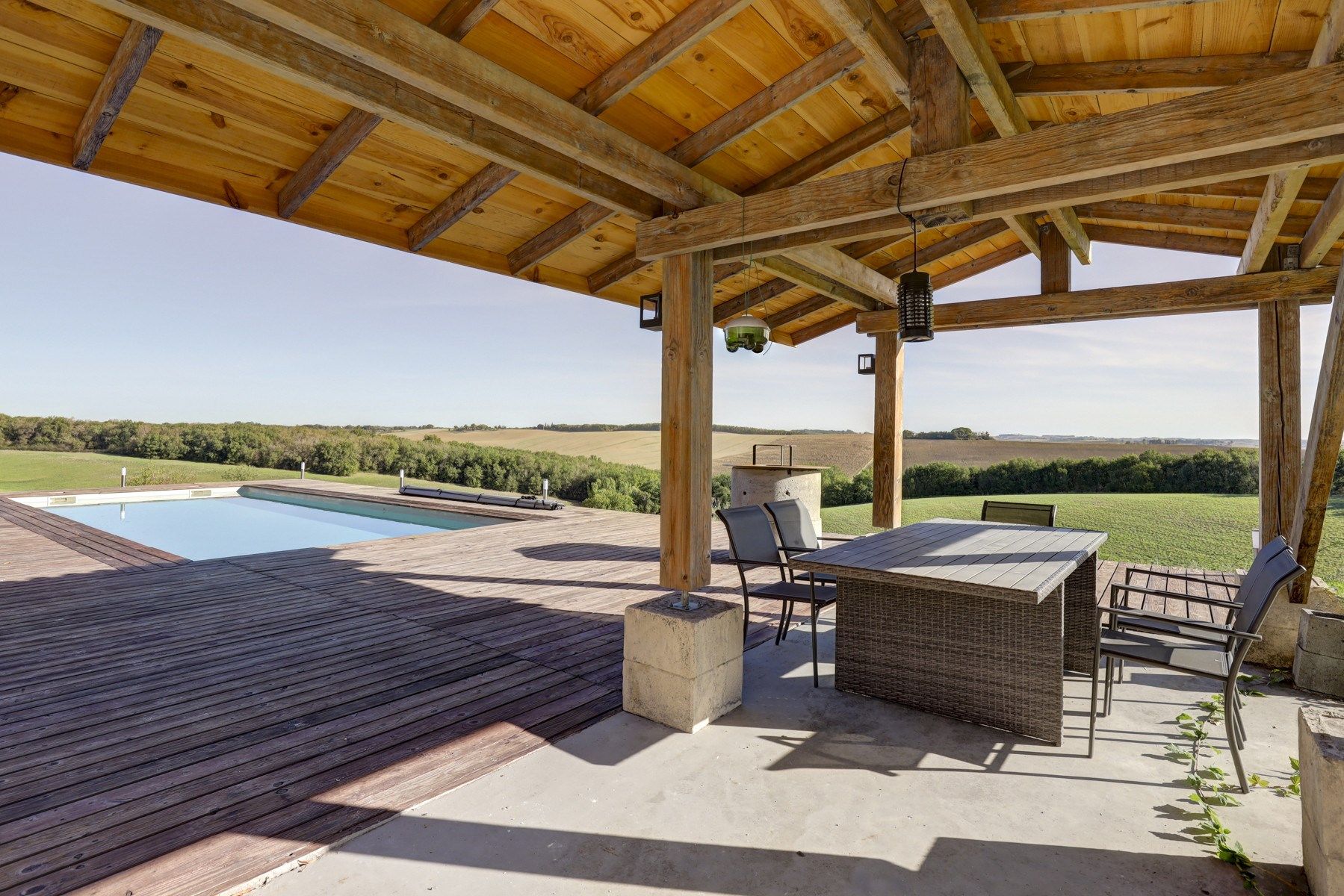 luxury house 6 Rooms for sale on RABASTENS (81800)