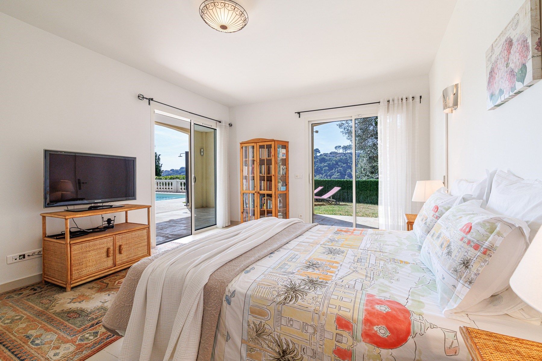 luxury villa 7 Rooms for sale on CAGNES SUR MER (06800)