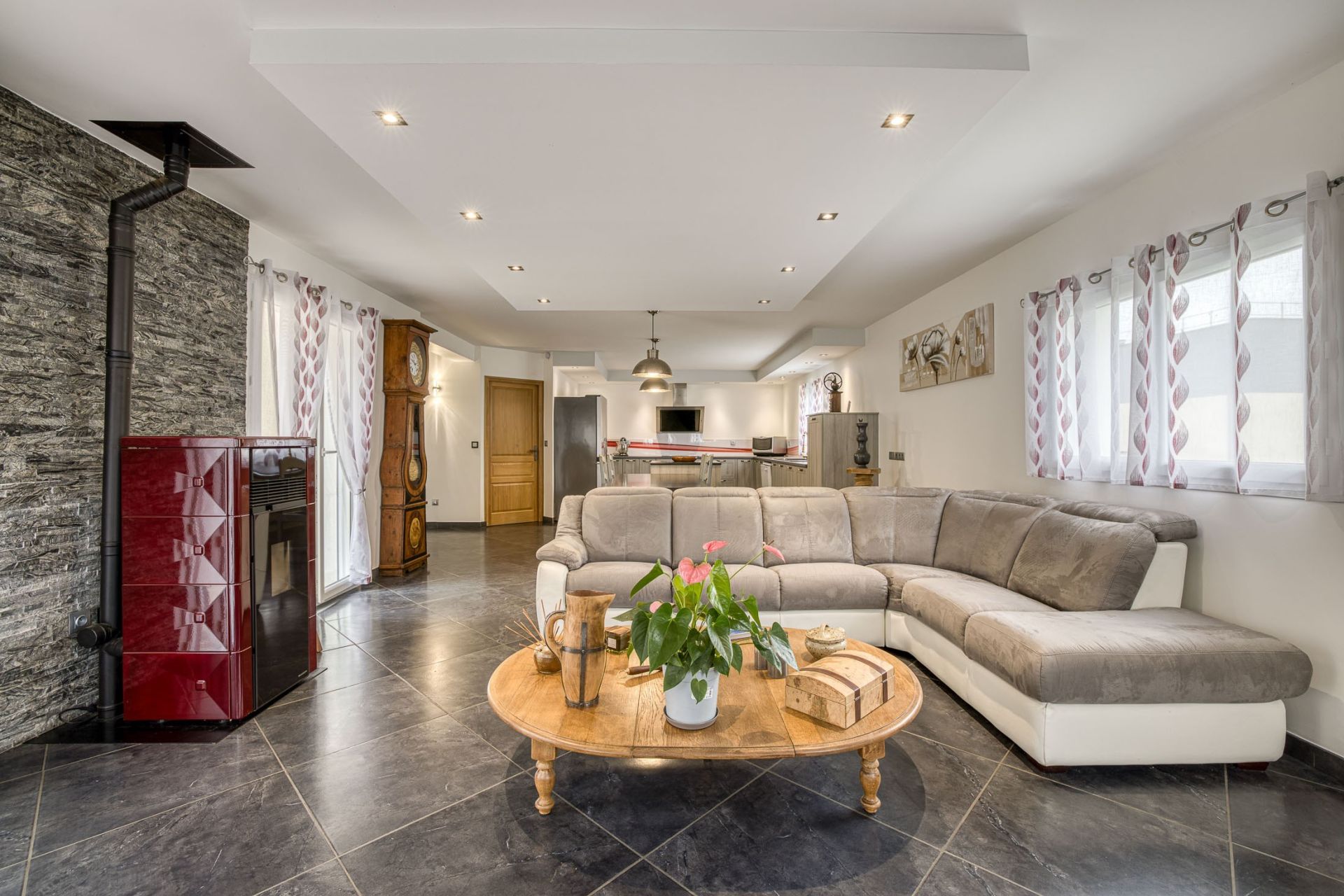 luxury house 6 Rooms for sale on LE BOURGET DU LAC (73370)