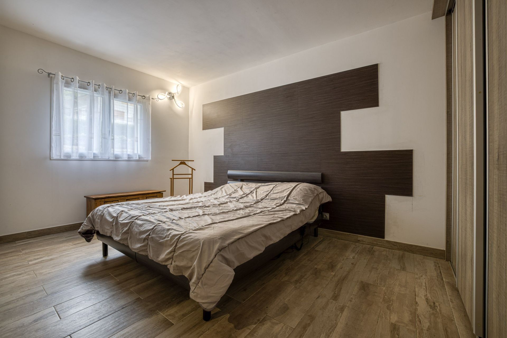 luxury house 6 Rooms for sale on LE BOURGET DU LAC (73370)