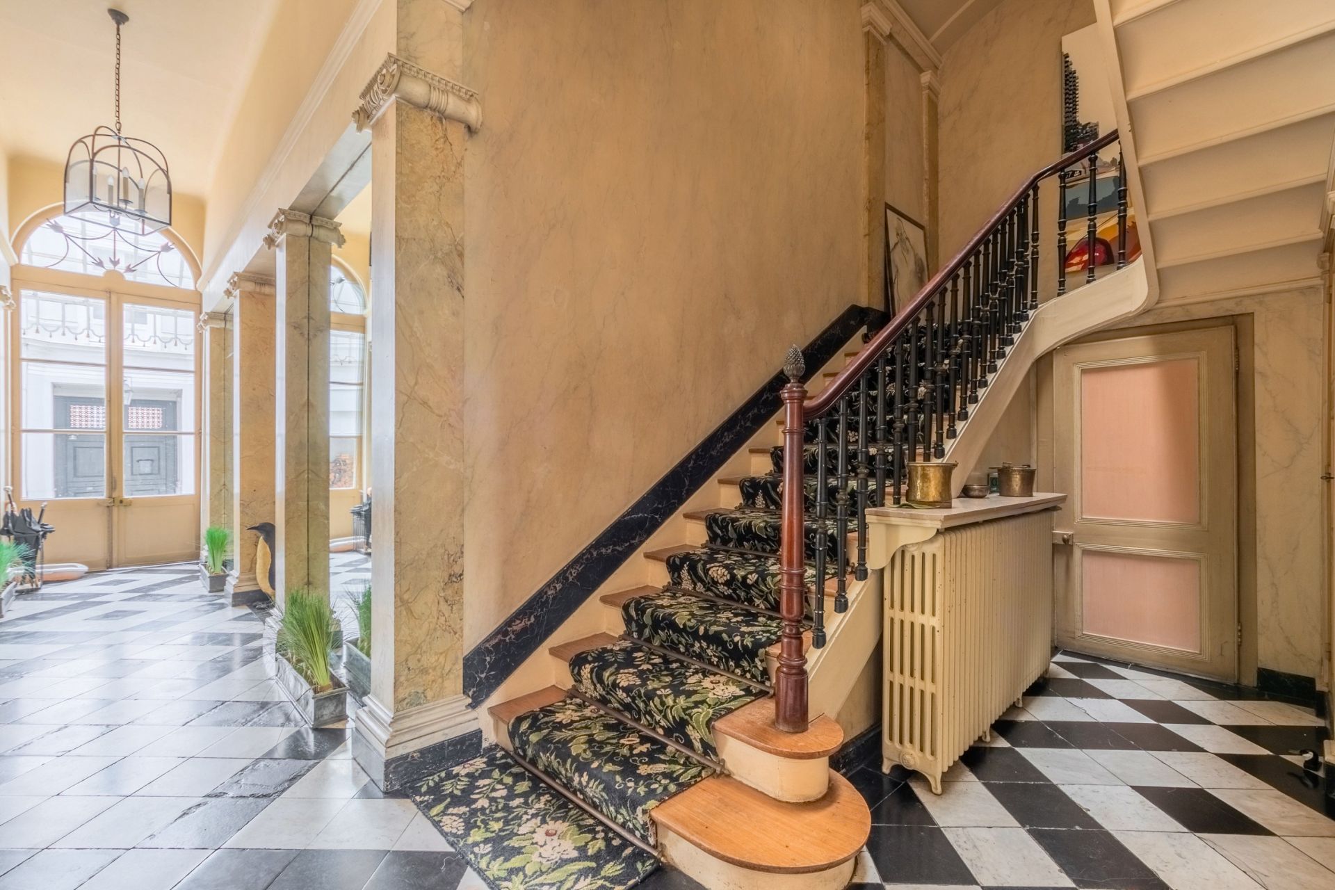 building for sale on LILLE (59000)