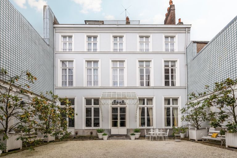 building for sale on LILLE (59000)