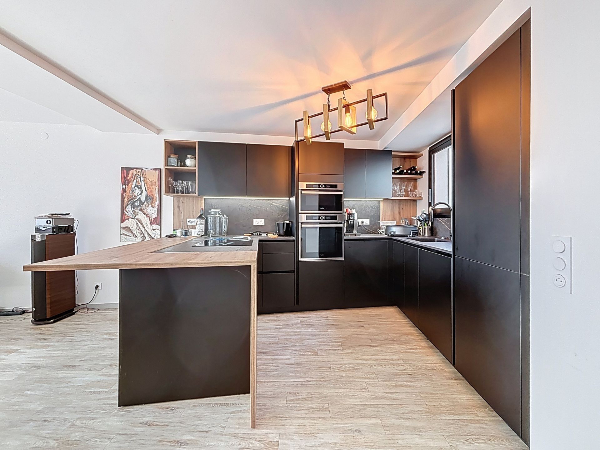 luxury apartment 4 Rooms for sale on CIBOURE (64500)