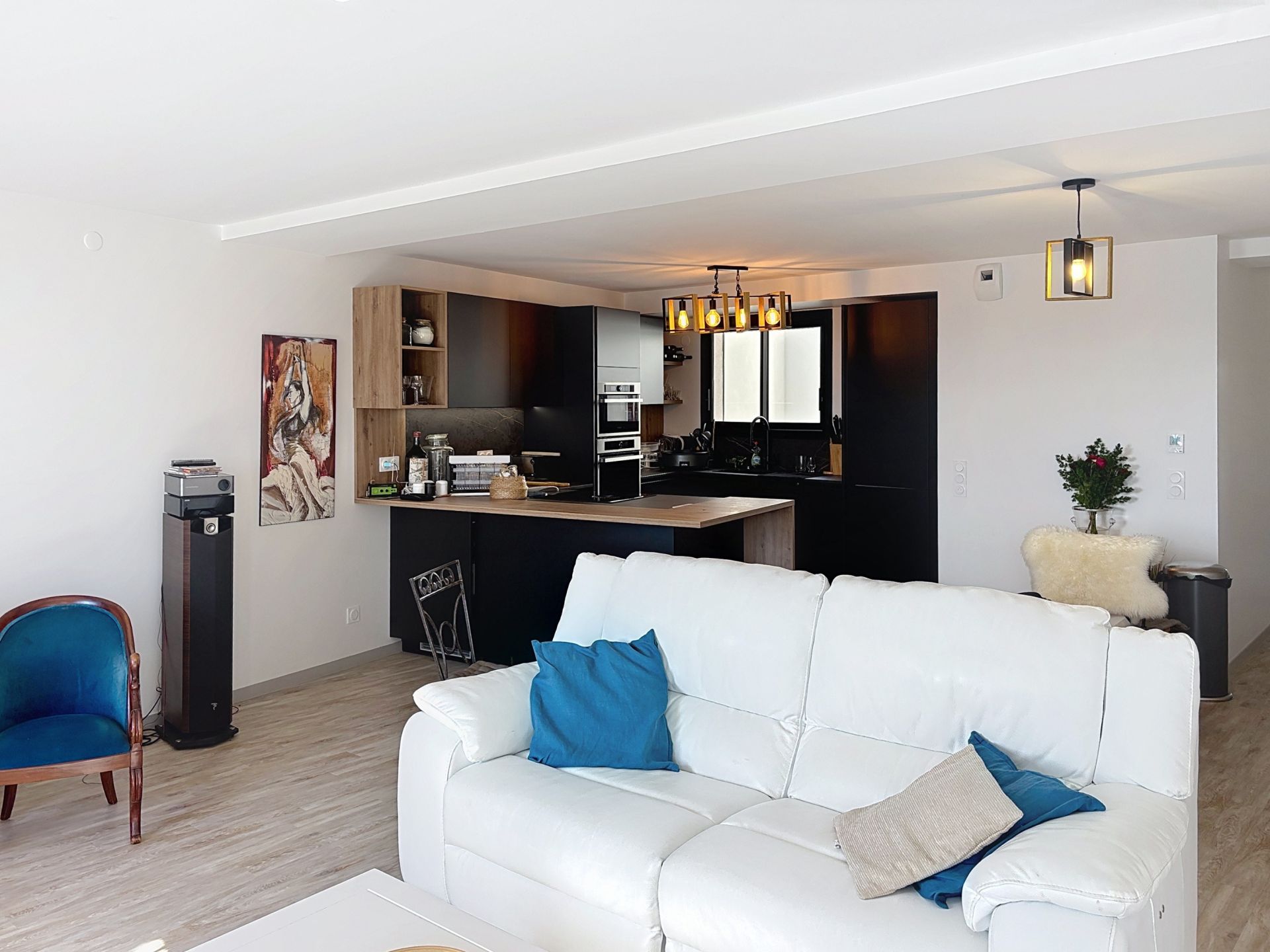 luxury apartment 4 Rooms for sale on CIBOURE (64500)